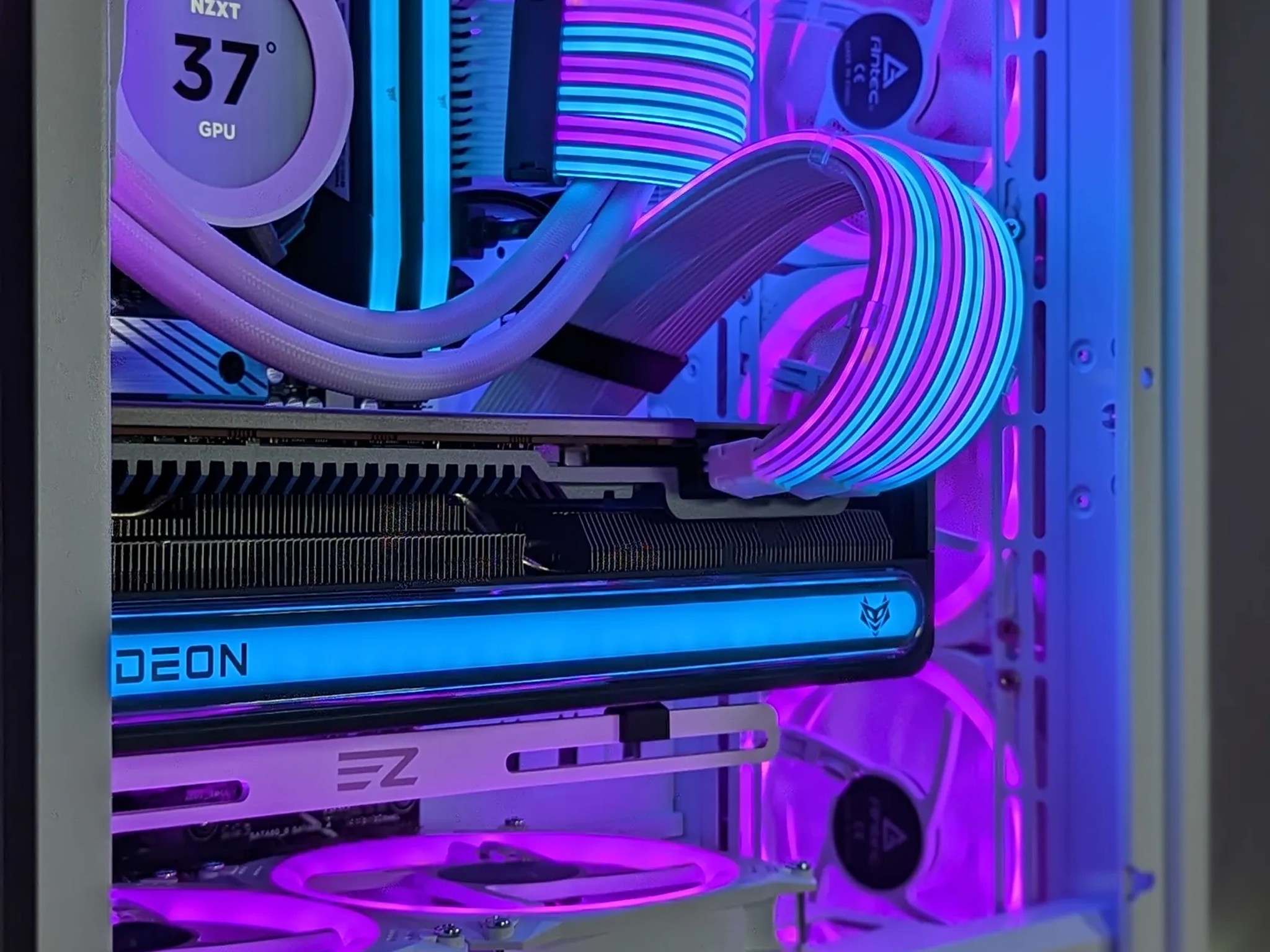 RX 7900XTX Sapphire // Ryzen 9 7900x3D // 64GB 6000Mhz DDR5 // 2TB Gen4 NVMe // WiFi