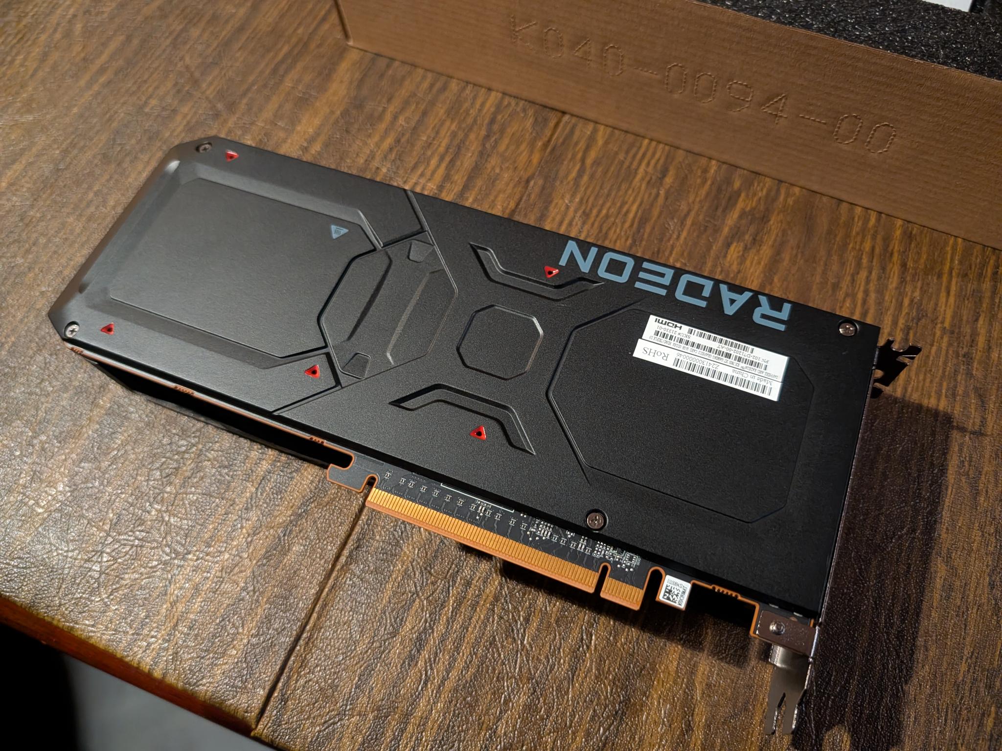AMD Radeon RX 7800 XT - Image 3