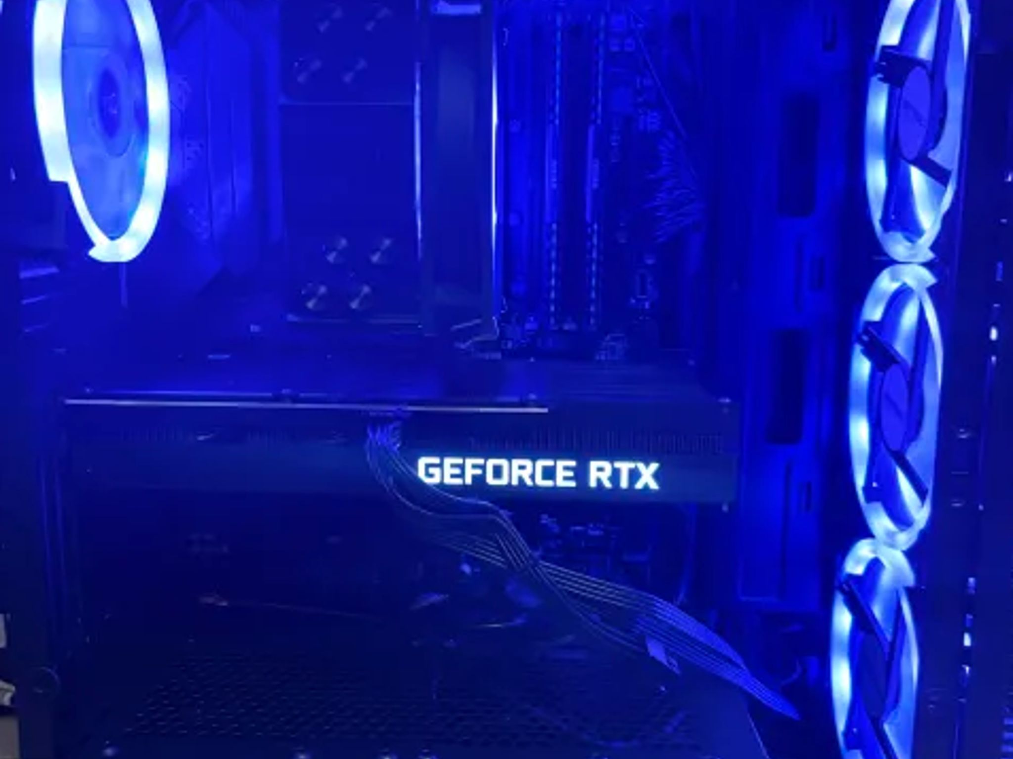 Gaming PC (RTX 3070, R5 5600x, 32GB)
