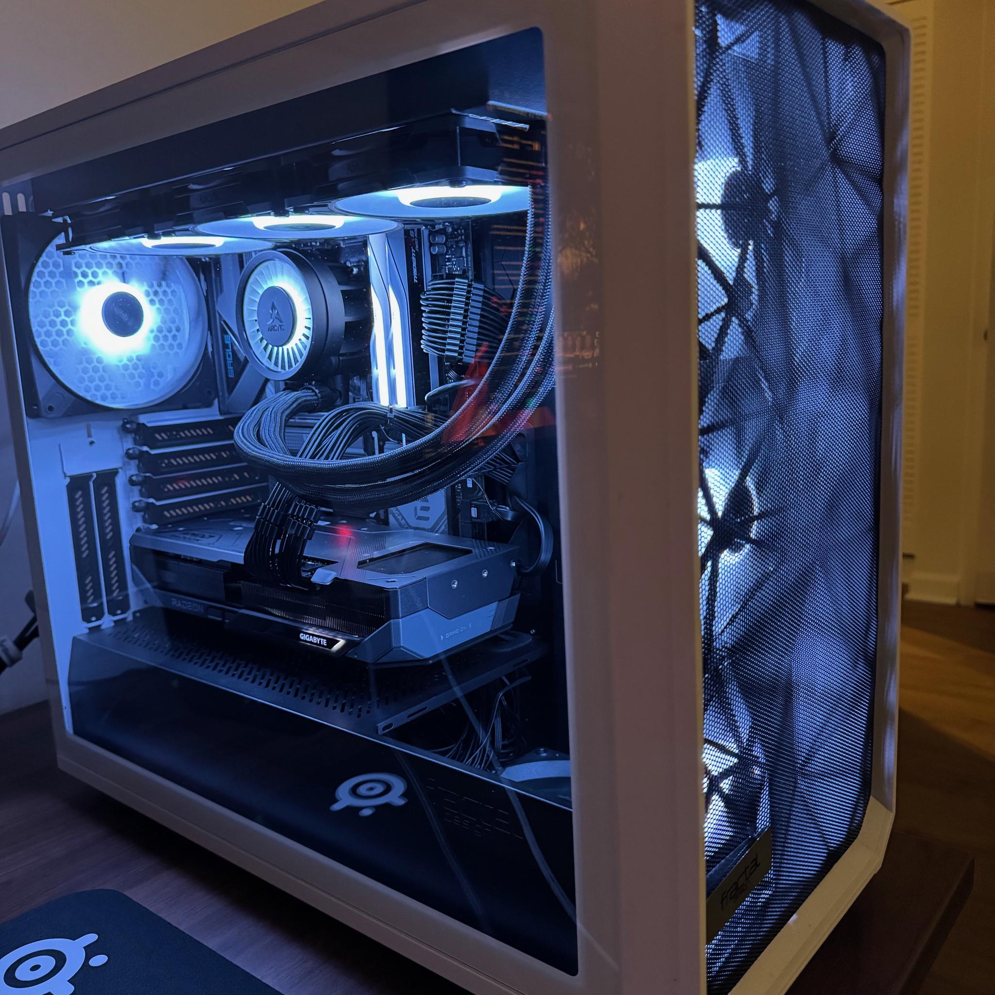 Fractal Design Meshify S2 White and Black