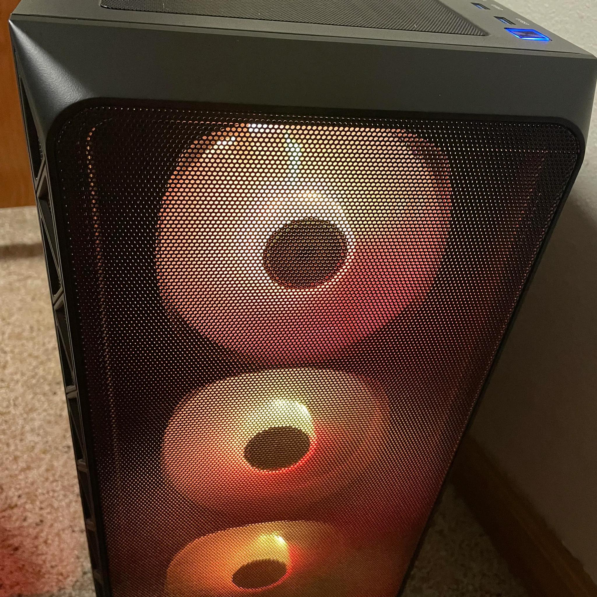 Custom Built AMD gaming PC, R7 5800x, 7800xt. Gaming, Streaming, WiFi, Ethernet.