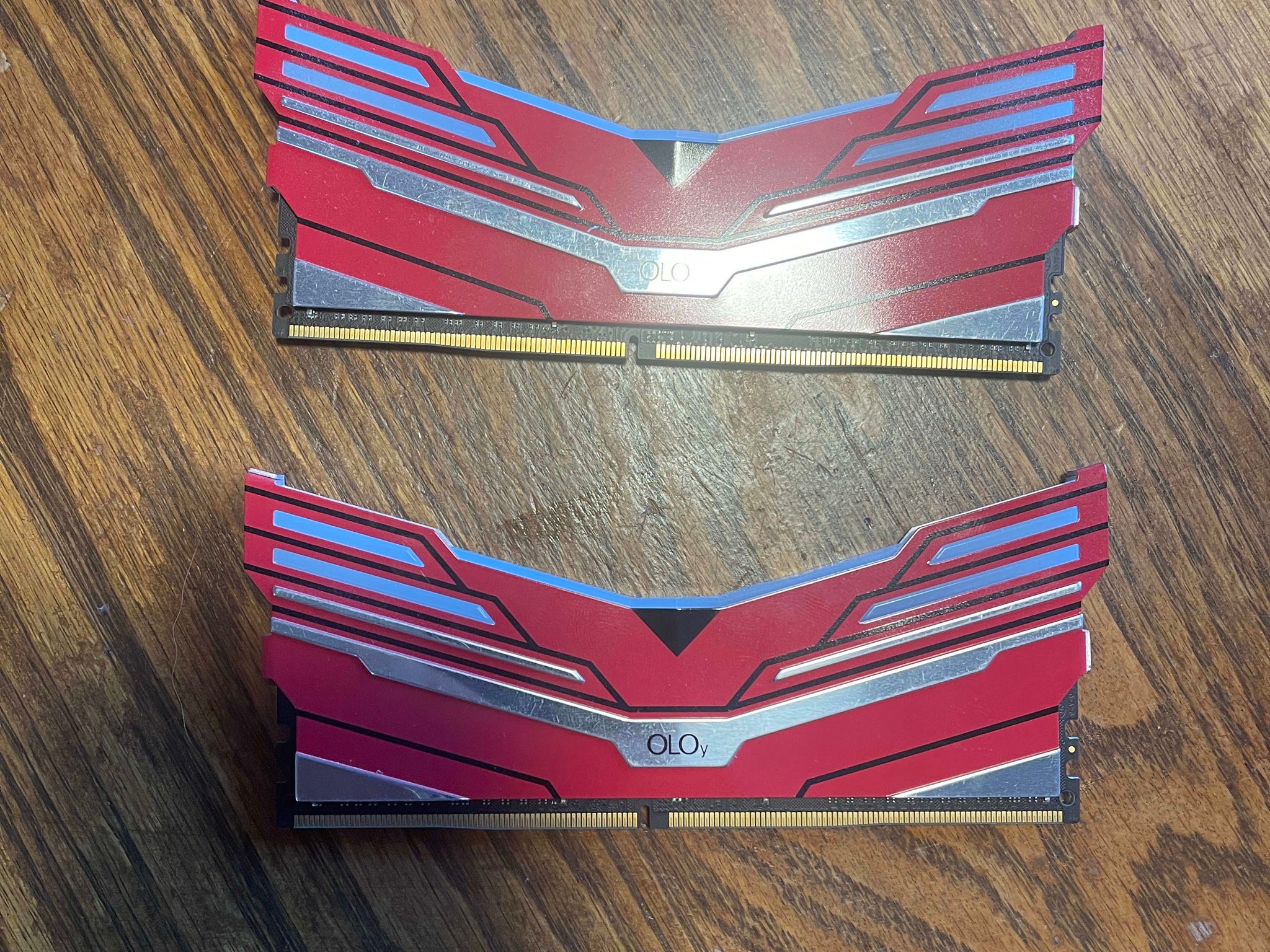 OLOY 32 GB (2 X 16GB) DDR4-3200 CL16 RGB Sync 