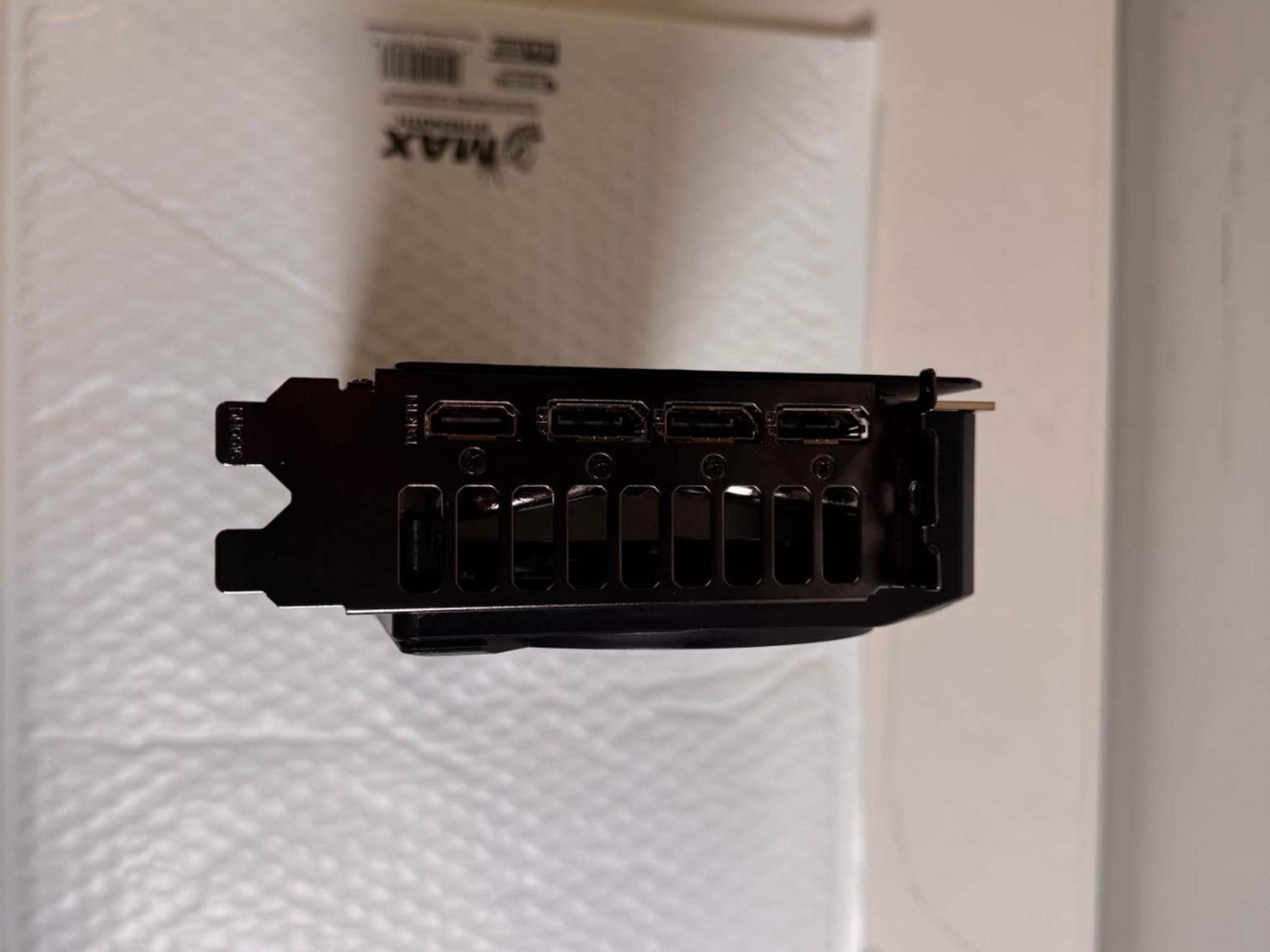 GIGABYTE GeForce RTX 5080 WINDFORCE OC SFF 16G