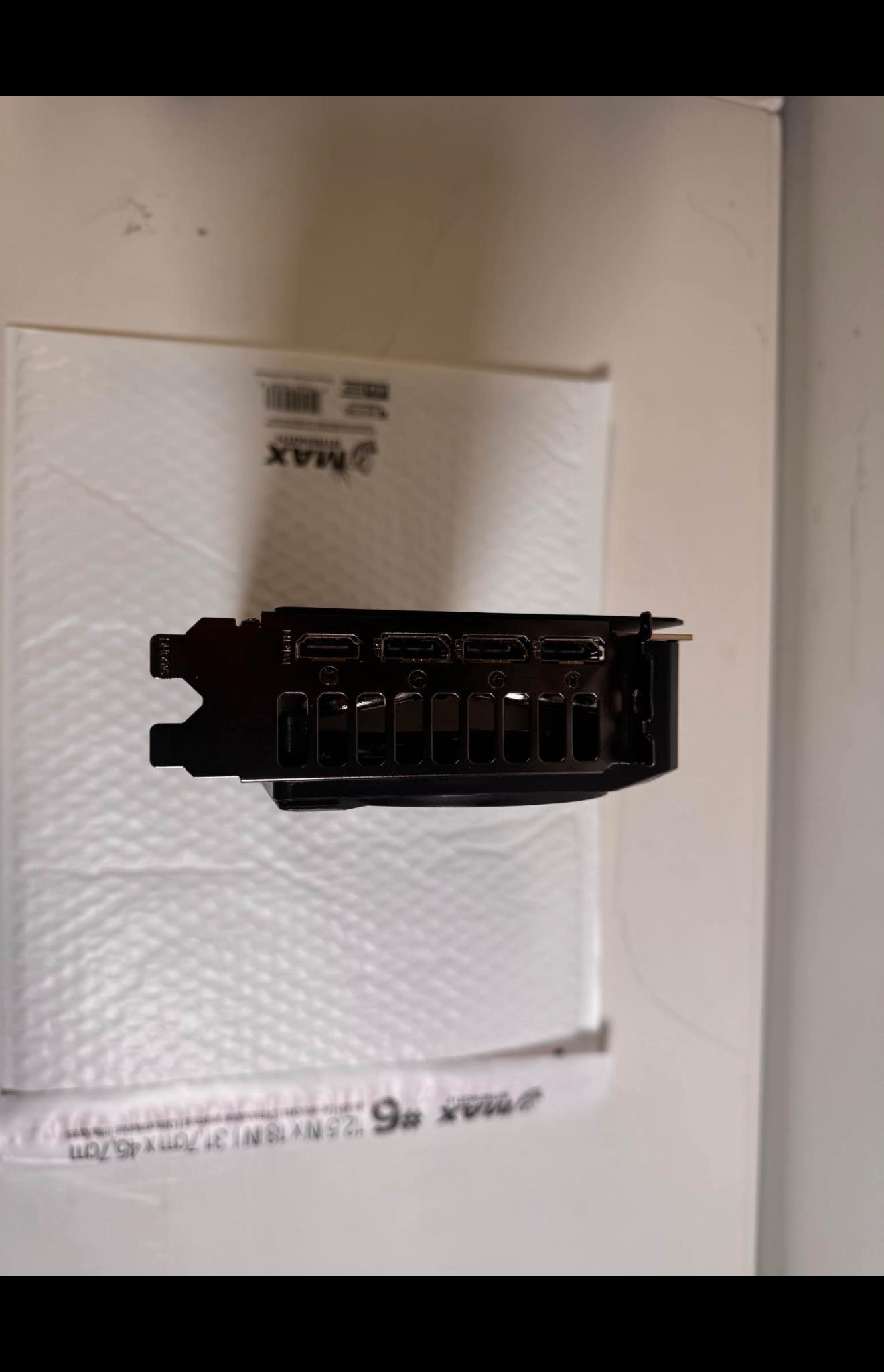 GIGABYTE GeForce RTX 5080 WINDFORCE OC SFF 16G