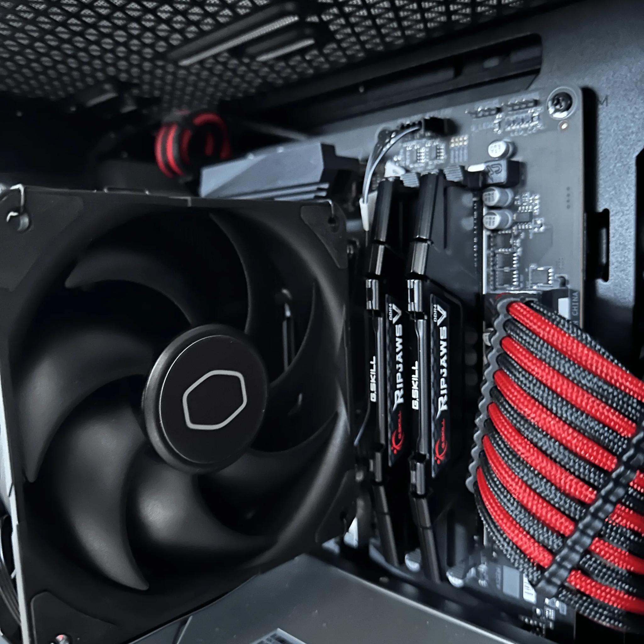 AMD Ryzen 5 5800X + 6800XT + 32GB RAM + 1TB SSD - BLACK AND RED