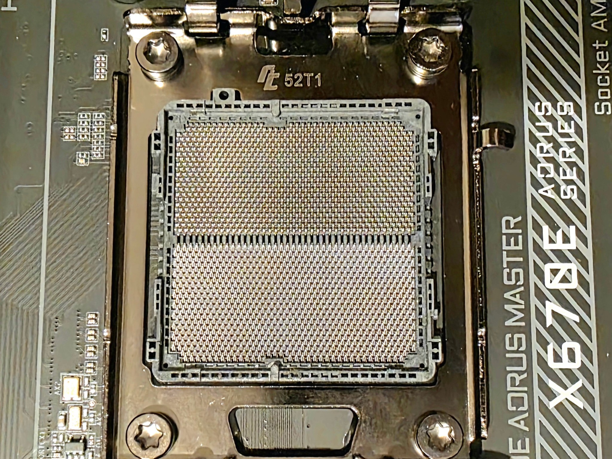 Gigabyte X670E AORUS MASTER