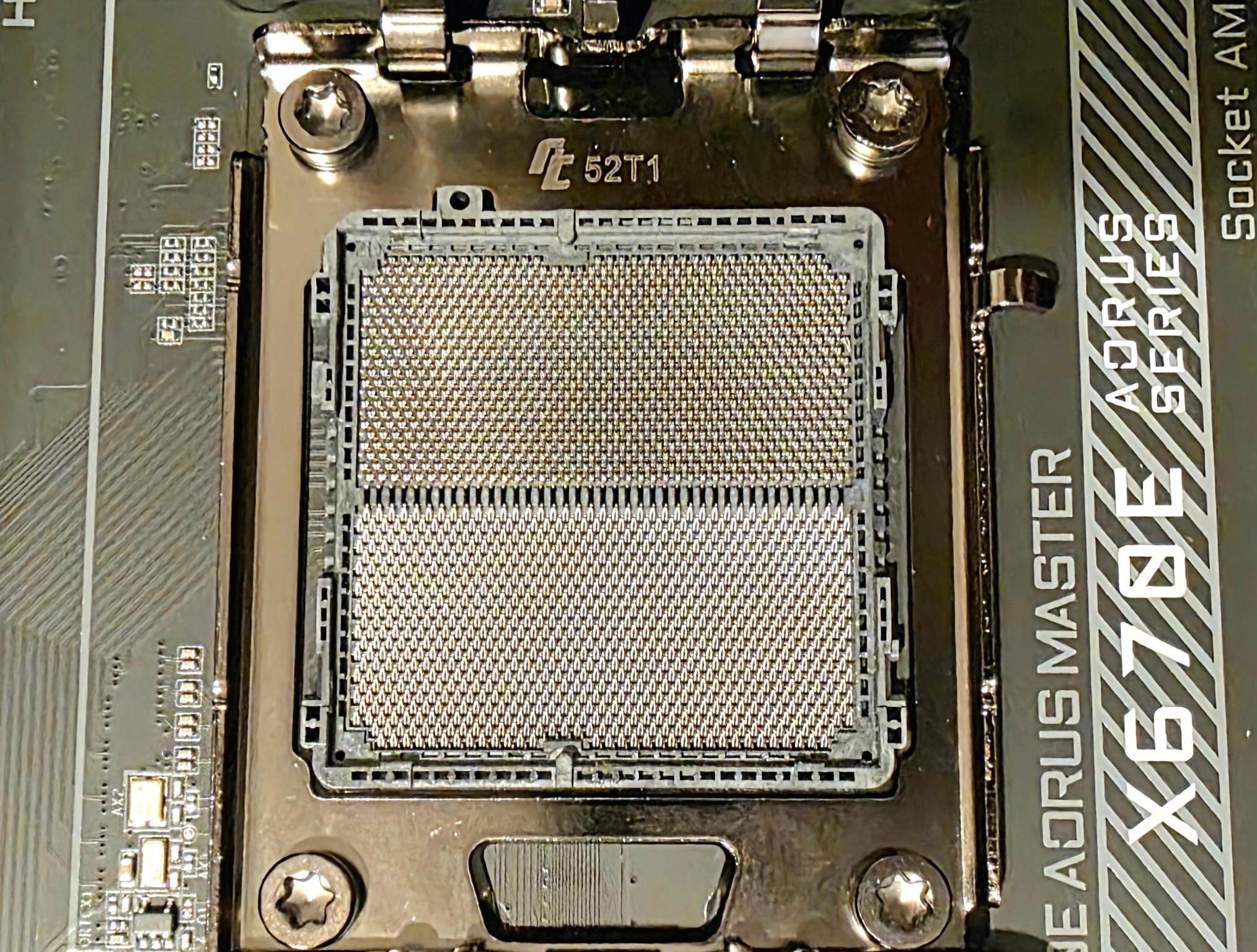 Gigabyte X670E AORUS MASTER