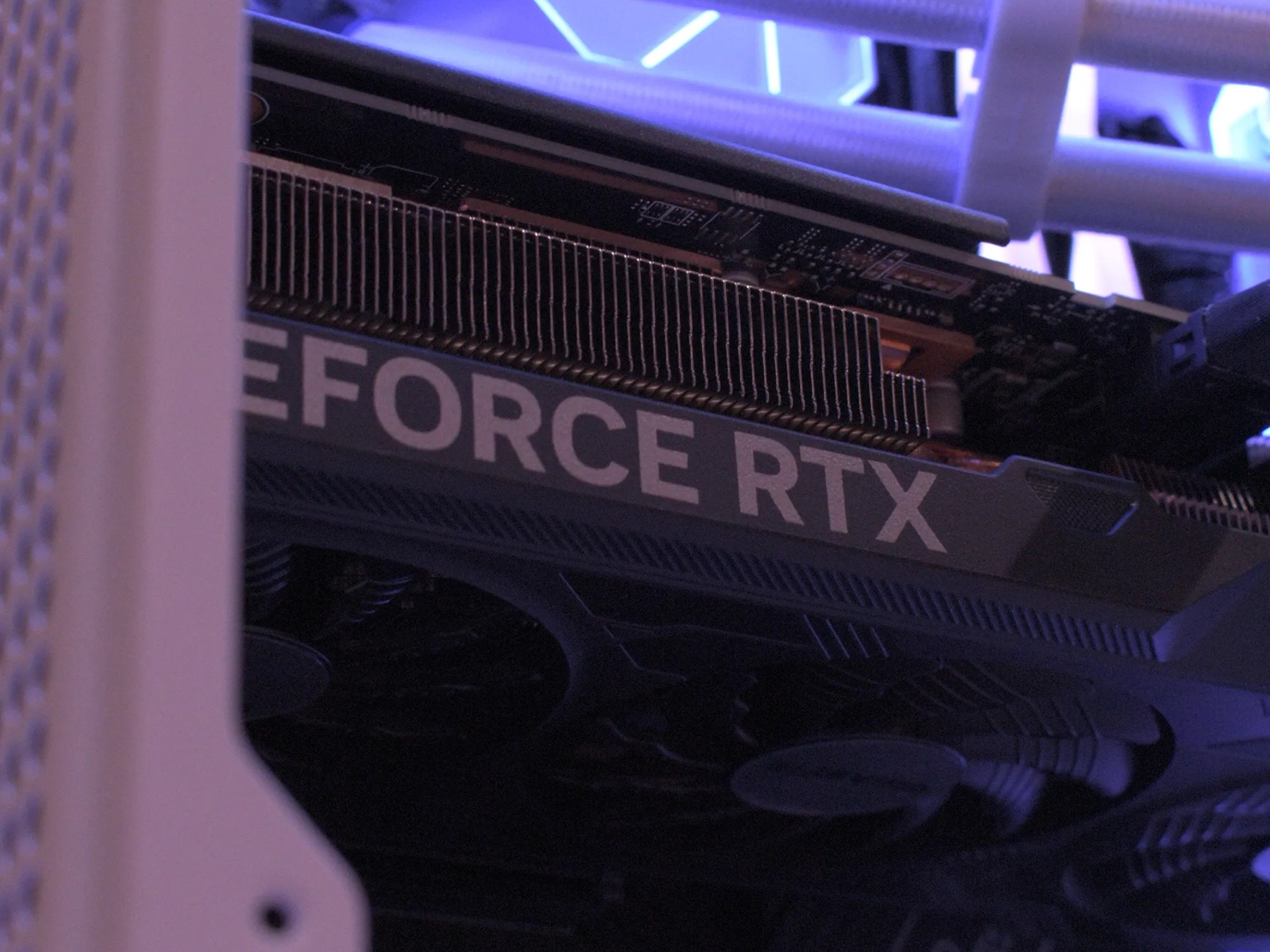 Gaming PC | Ryzen 7 7700X | RTX 4070ti 12GB | 32GB Ram DDR5 | 1TB nVME SSD | 1440p White Gaming PC