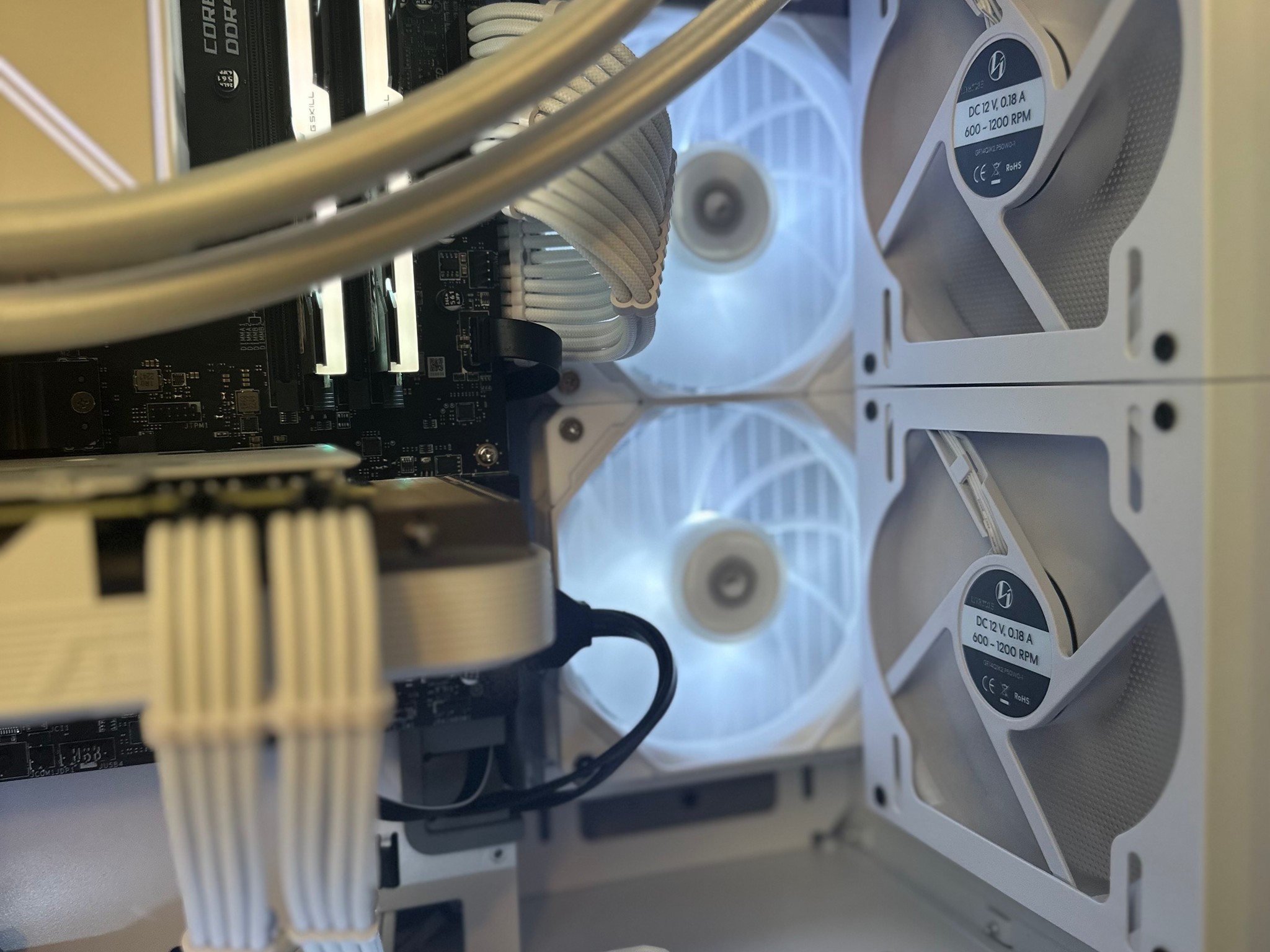 ❕Whiteout❕RTX 3060 Ti | Ryzen 5 5600 | 32GB DDR4