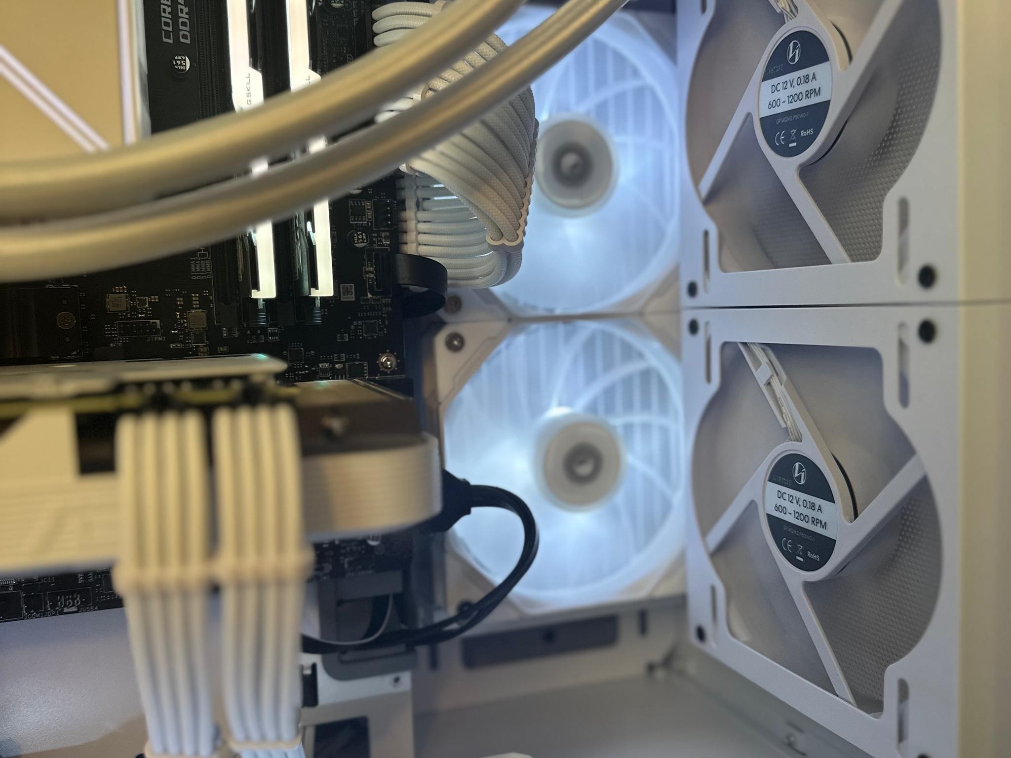 ❕Whiteout❕RTX 3060 Ti | Ryzen 5 5600 | 32GB DDR4