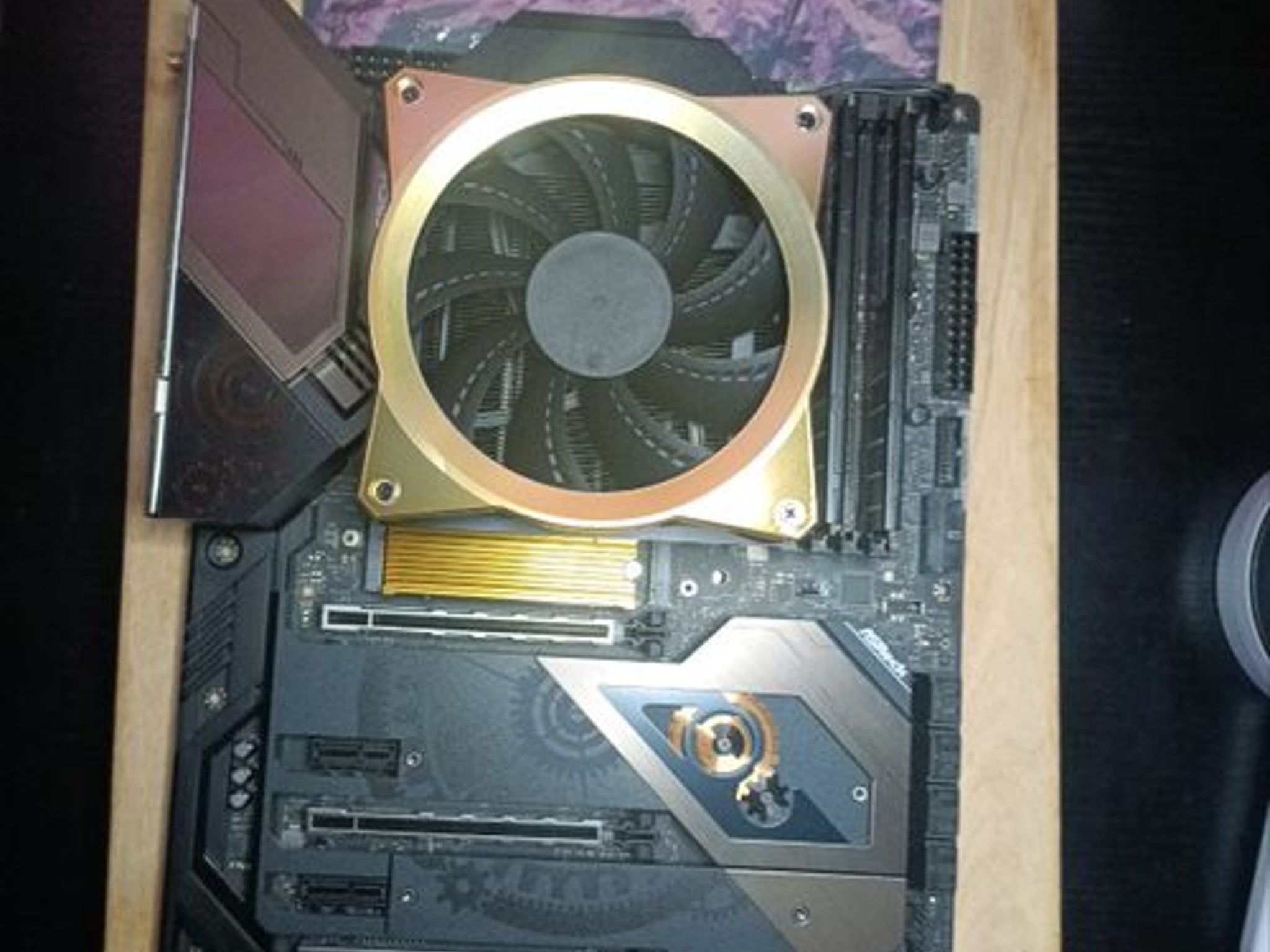 ASROCK Z490 TaiChi  Combo/ I5 10600k, 2tb m.2, 32gb 3600mhz Cl 18 ram.