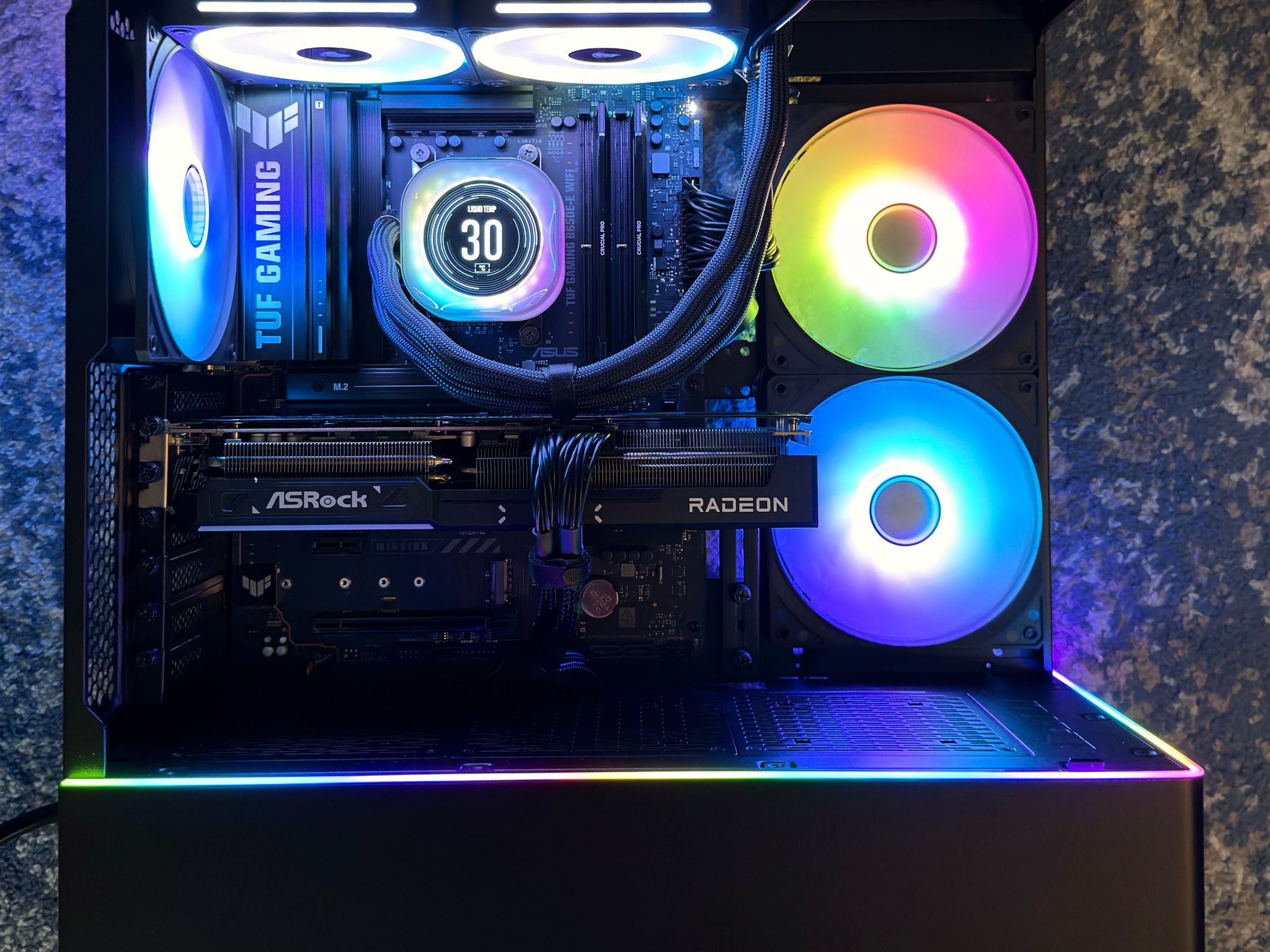 AMD Ryzen 7 7700X, RX 9070, 32GB DDR5, 1TB Gen 5 NVMe | 1440P/4K Gaming PC