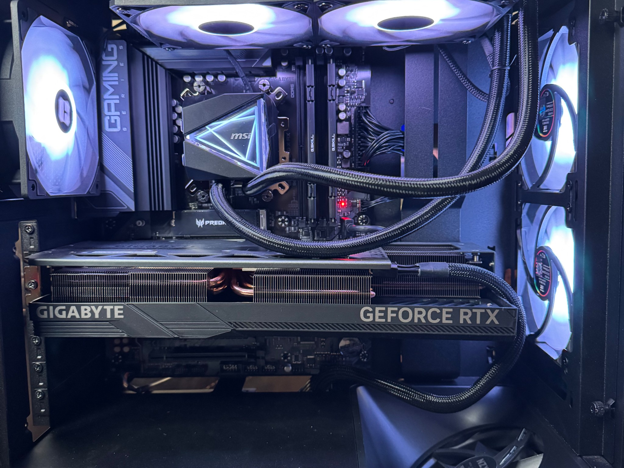 4090 GAMING PC | Ryzen 7 9800x3d | 64gb RAM | 2tb SSD