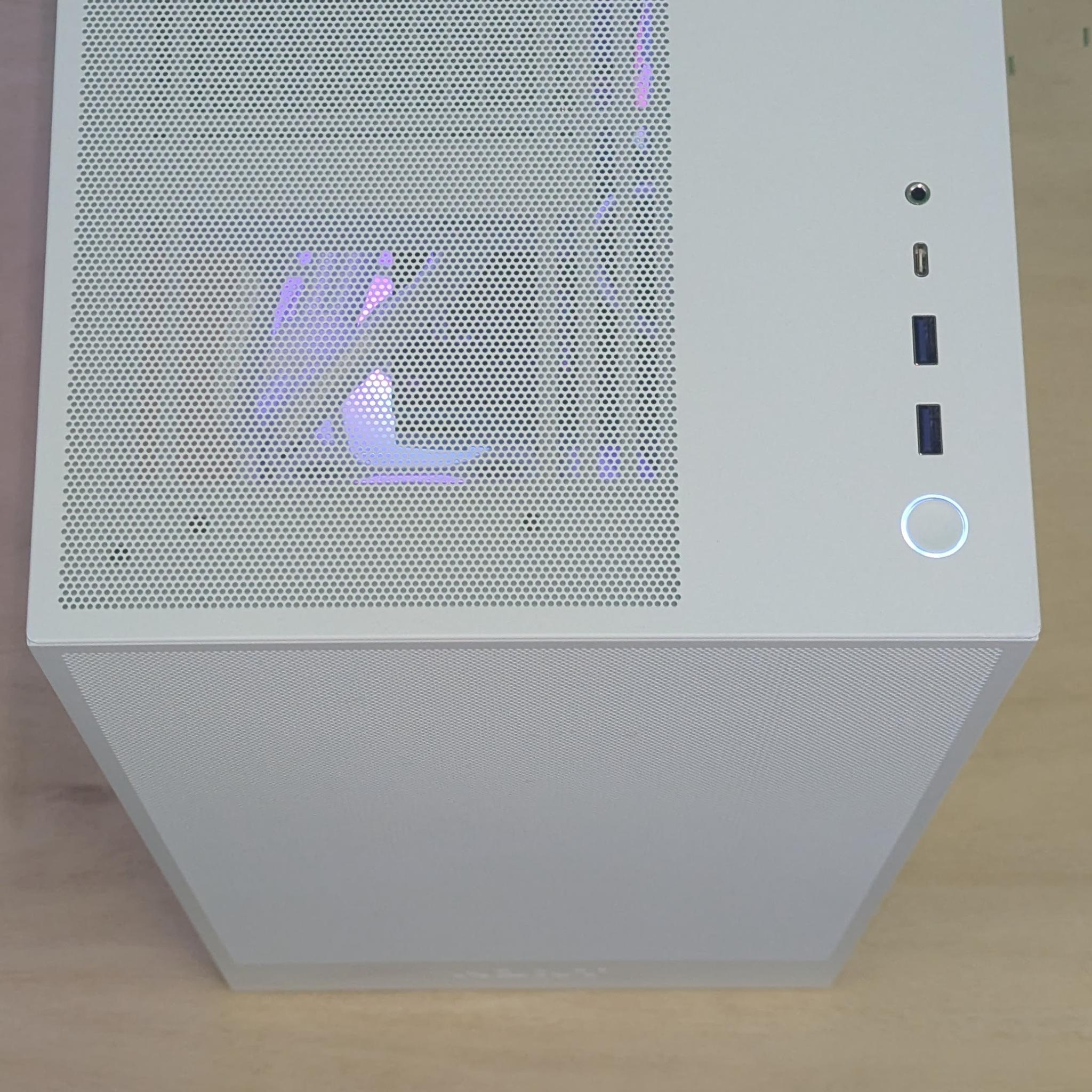 🌸 Livna | MSI Ventus 3X 5070 12GB | 🔹 AMD 9600X | Clean White Build | 32GB DDR5 | 2TB NVMe