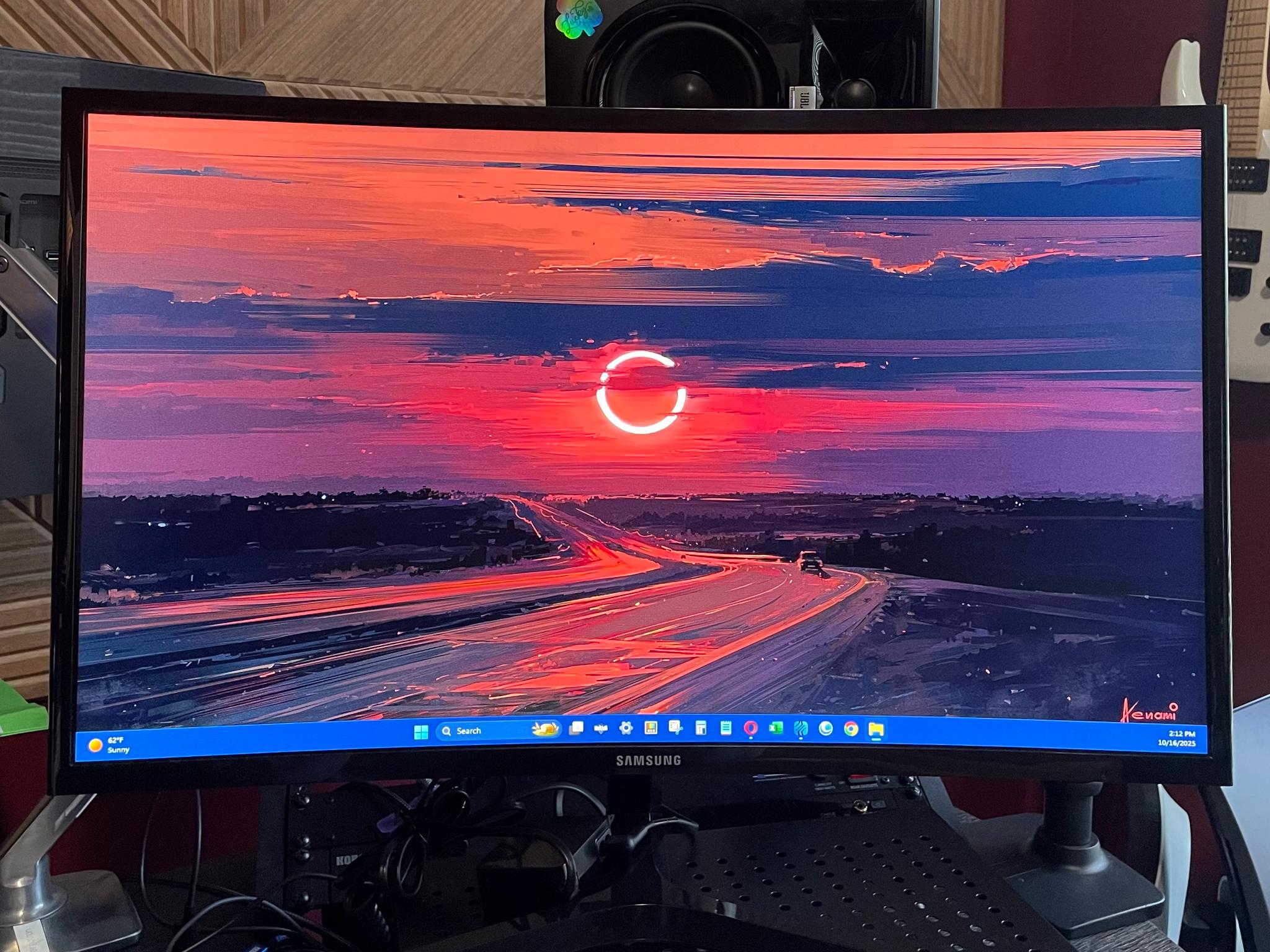 Samsung 27" Essential Curved Monitor (LC27F396FHNXZA)