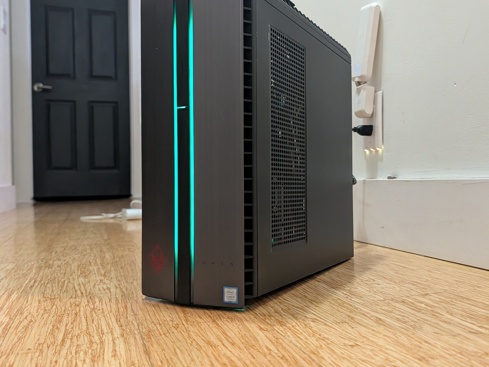 HP OMEN gaming PC | I5 7400 | GTX 1060 | 16GB | 2 TB SSD/HDD |