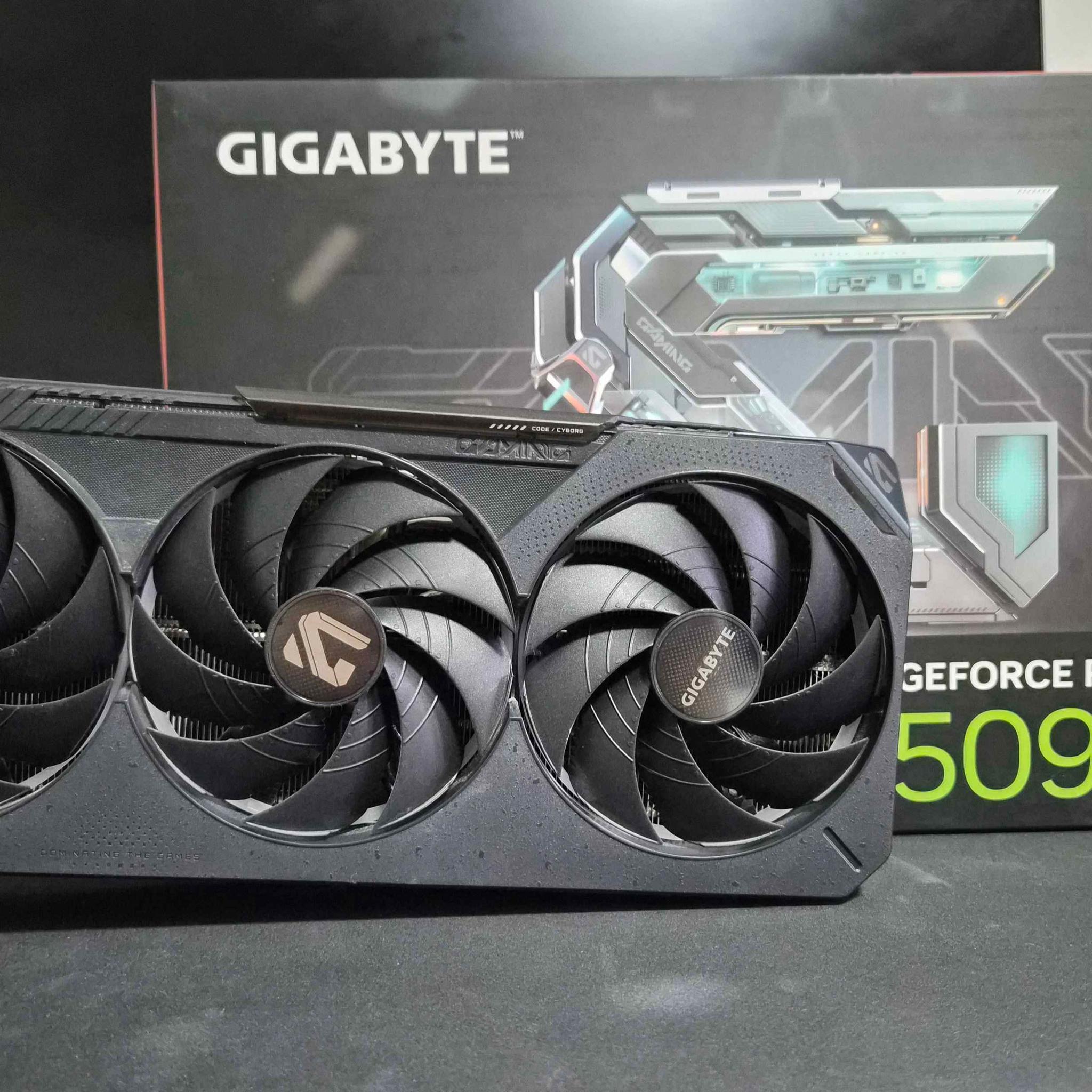 GeForce RTX 5090 | Gigabyte GAMING OC