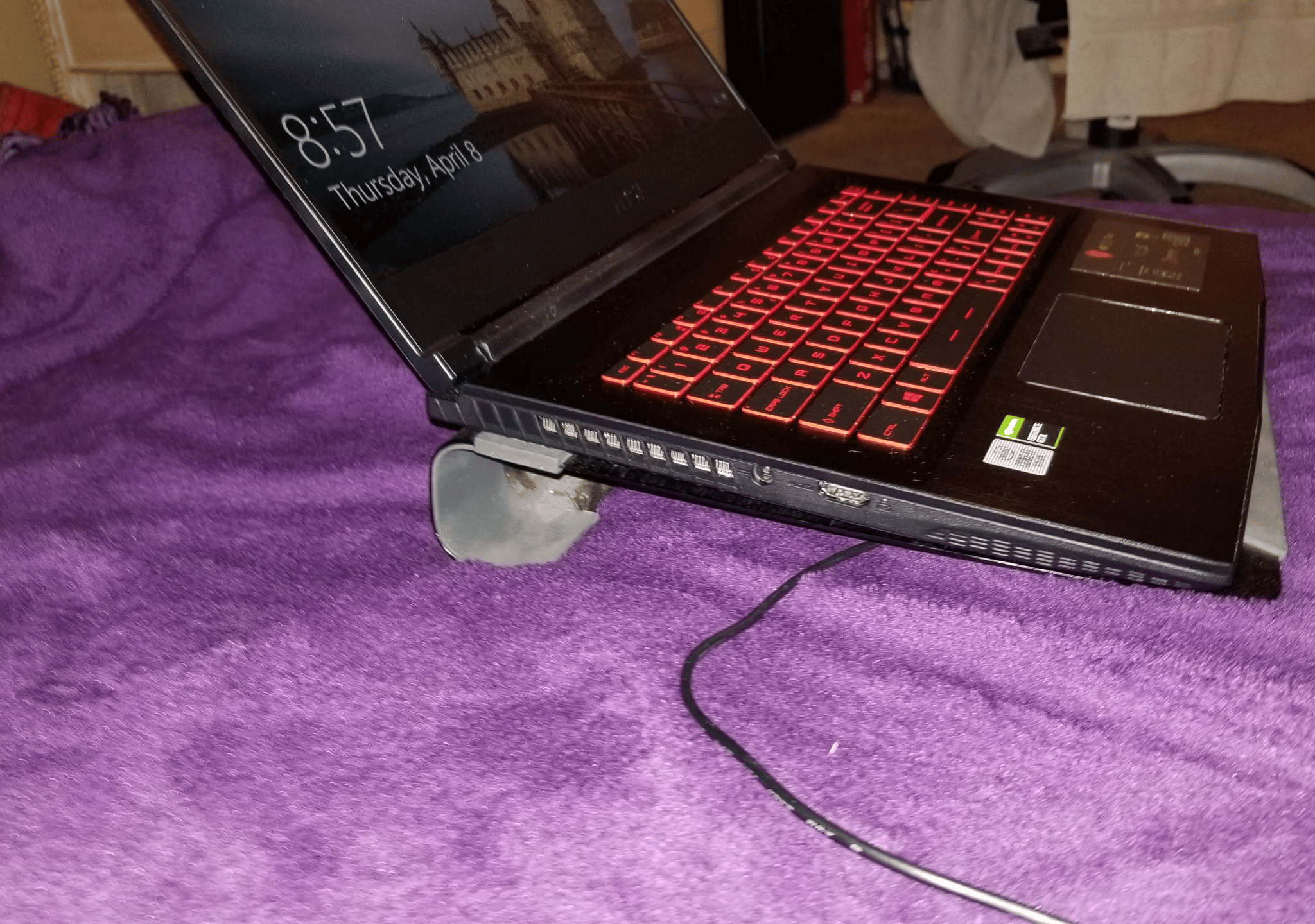 Intel i7 10750h Gtx 1660 TI 8 gb ddr4 it's in good condition  works 100 present 
