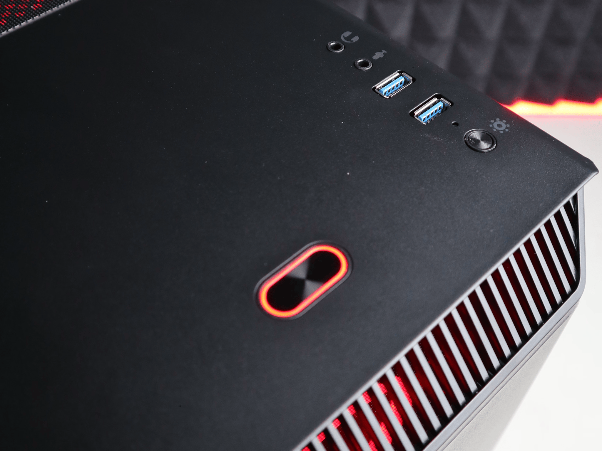 Cherry Bomb | i7 9700K/GTX 1080Ti Gaming PC FREE SHIPPING
