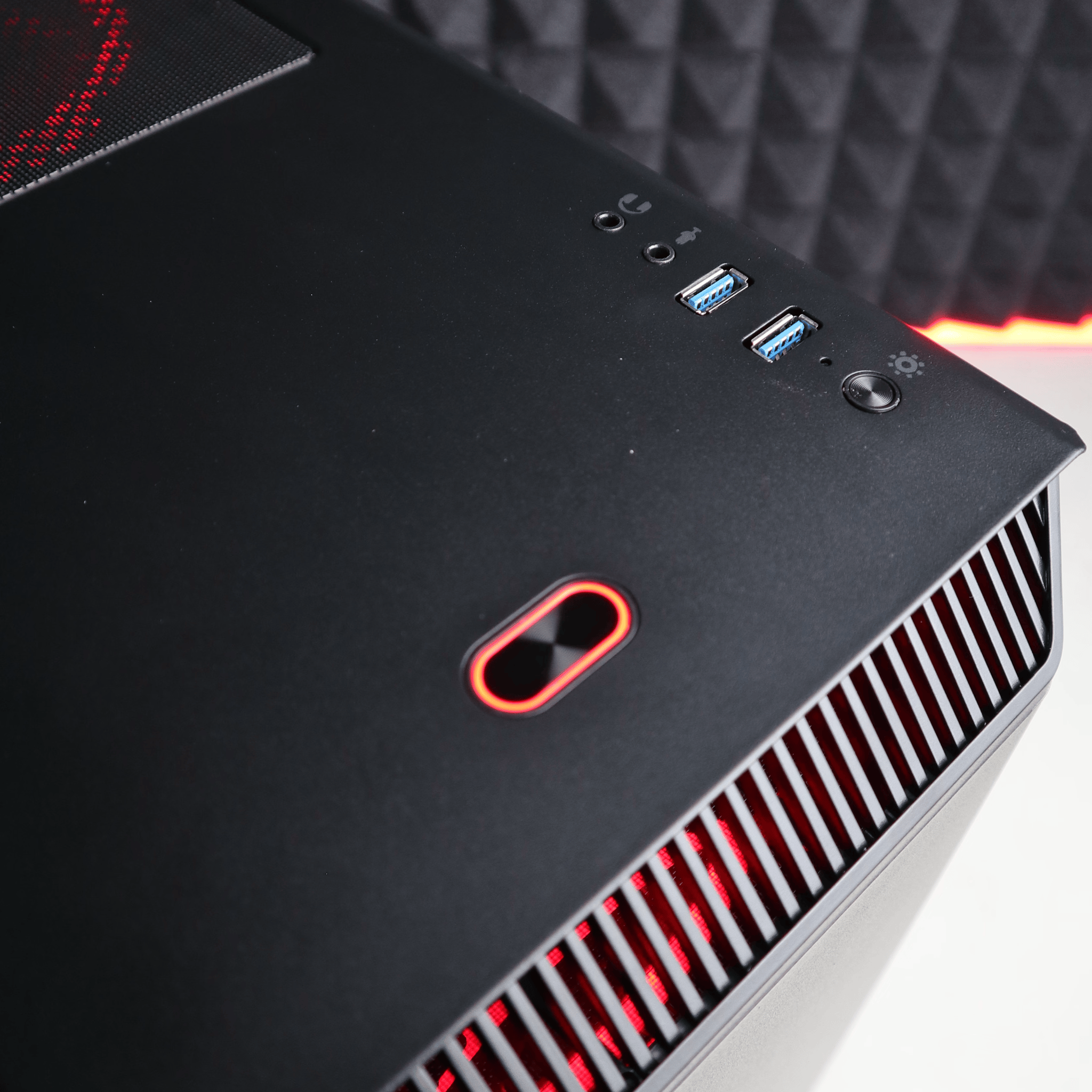 Cherry Bomb | i7 9700K/GTX 1080Ti Gaming PC FREE SHIPPING