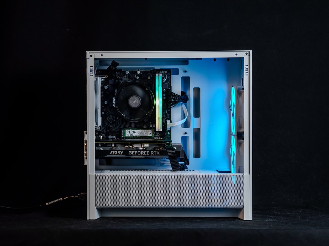 自作PC　RYZEN5 3500・8GB・128GB・GT520・WIN11 Glacier Valley (V4) Gaming PC - AMD Ryzen 5 3500X, RTX 2060, 16GB