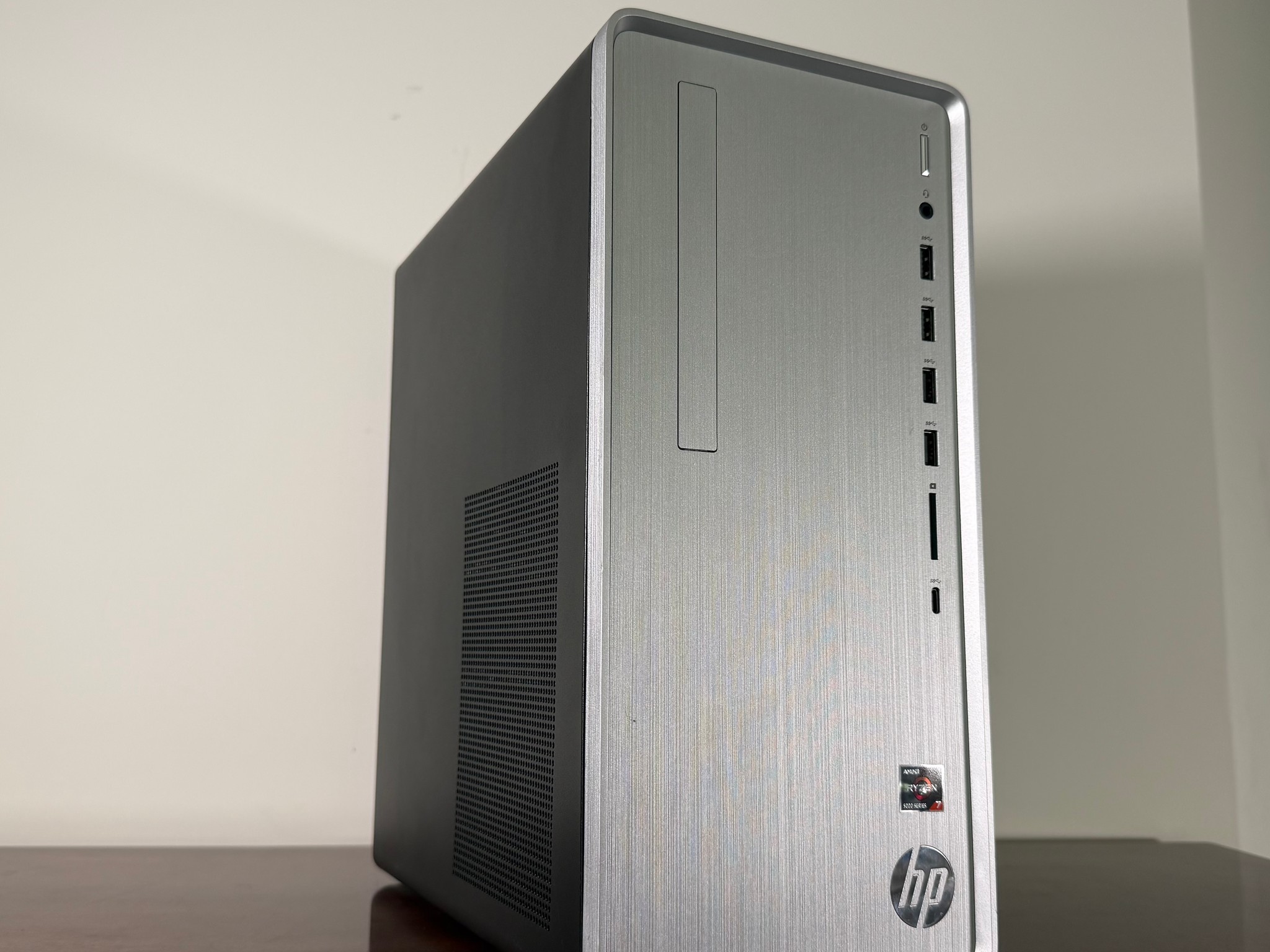 ⚖️Balanced Gaming Beast⚖️Ryzen 7 5700G | 32GB RAM | 1TB NVMe | RTX 3050 | Wi-Fi | Windows 11