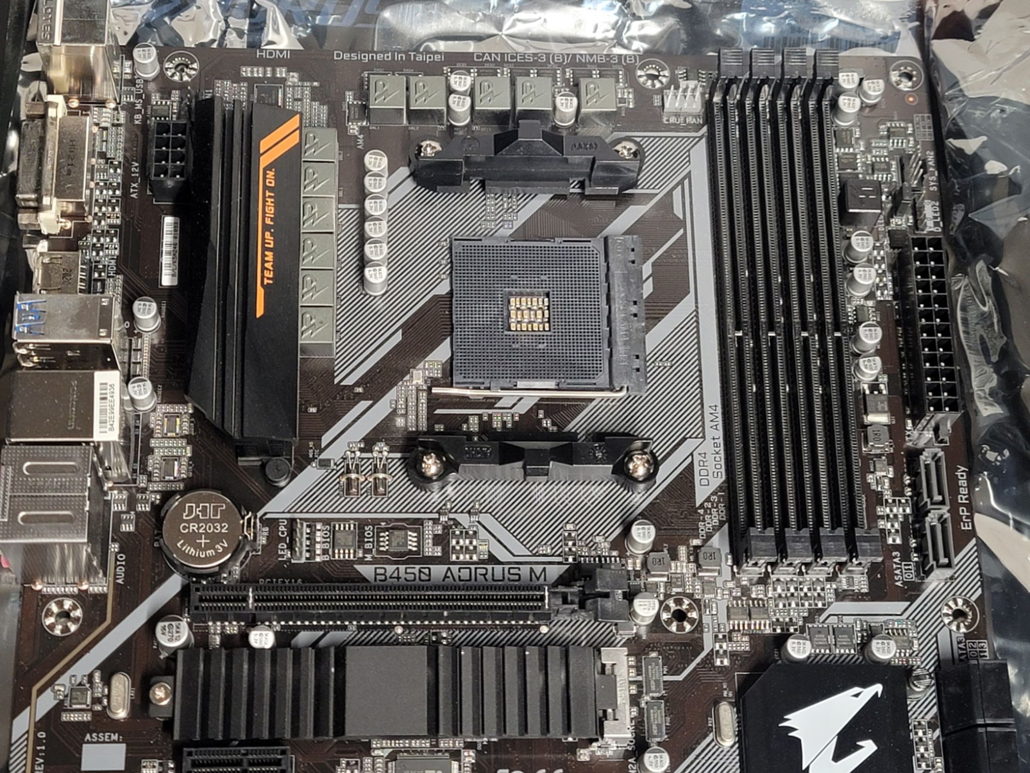 GIgabyte B450 Aourus M Micro ATX MOBO with latest bios