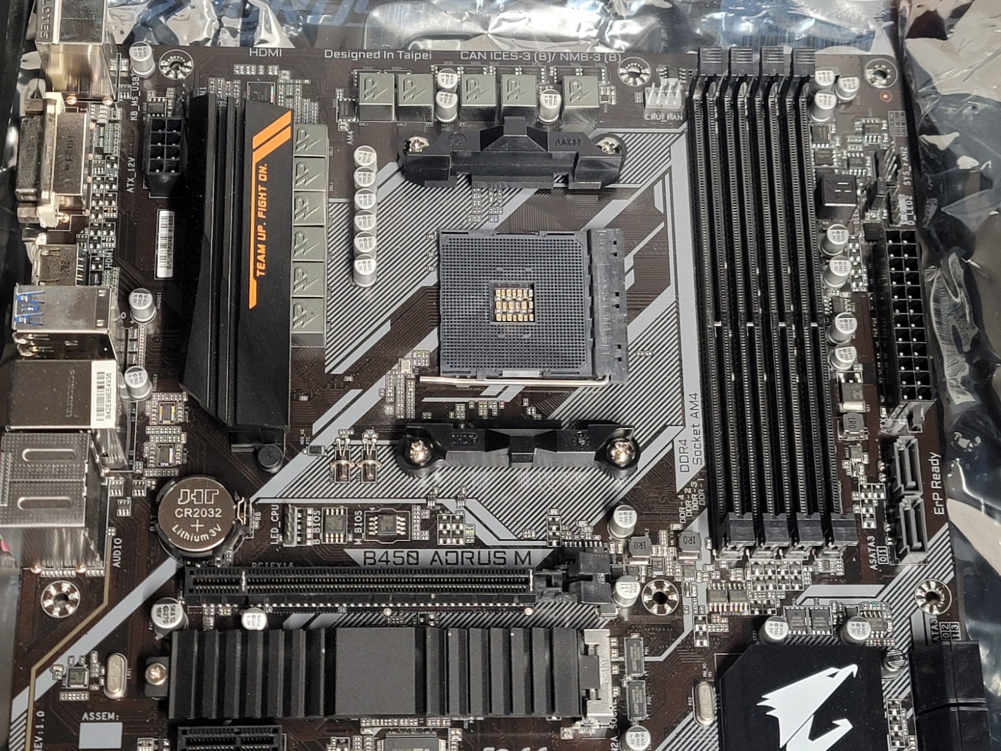 GIgabyte B450 Aourus M Micro ATX MOBO with latest bios