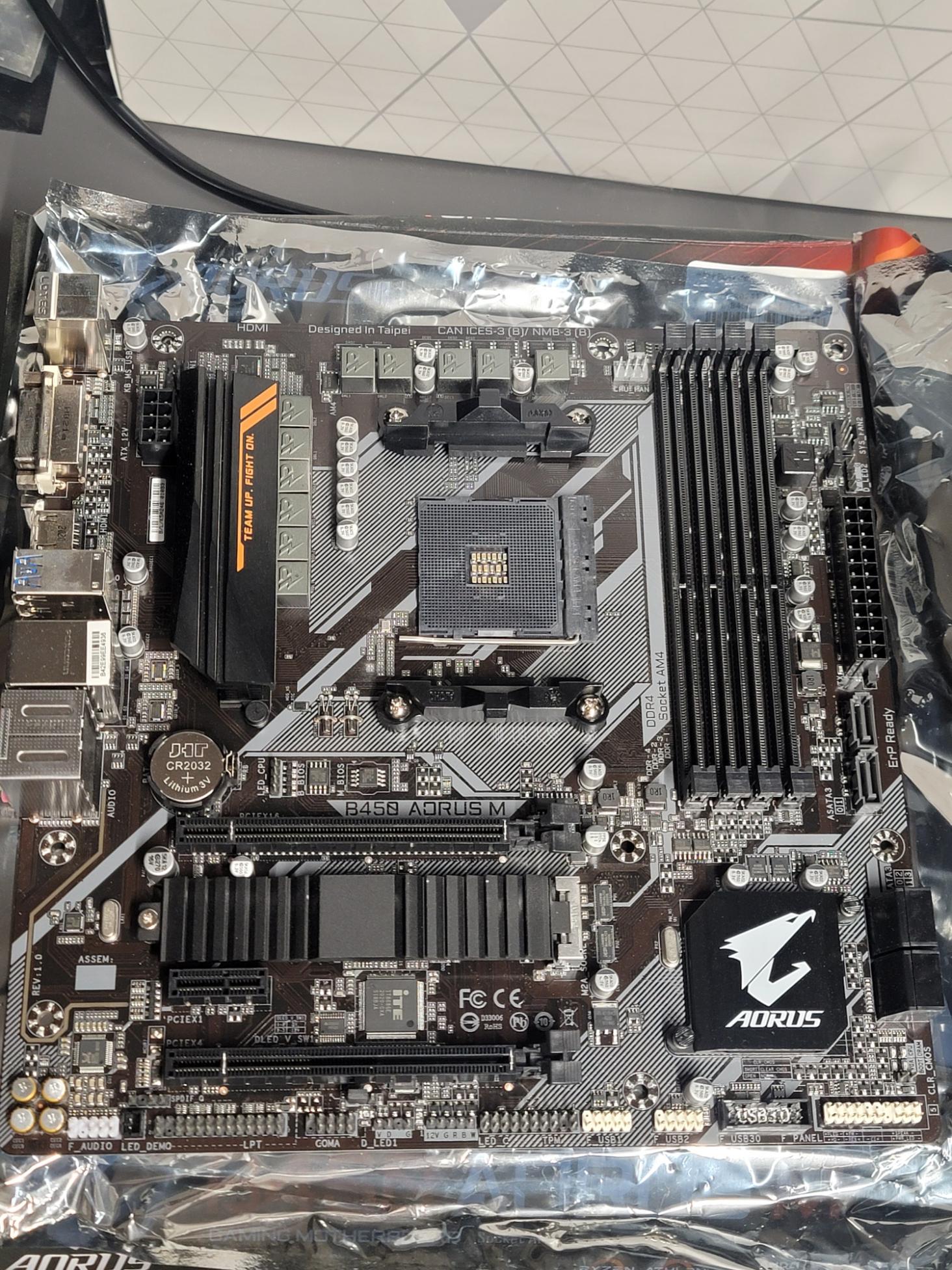 GIgabyte B450 Aourus M Micro ATX MOBO with latest bios