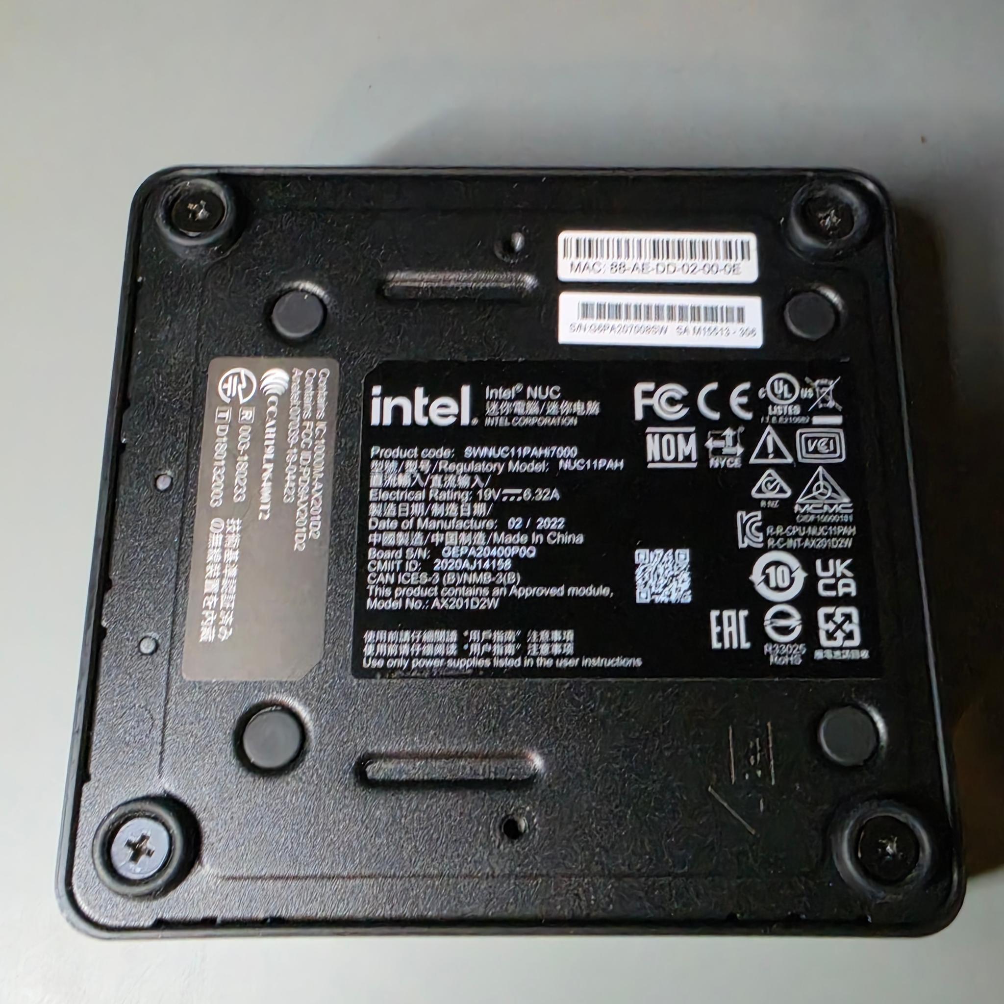 Intel NUC SWNUC11PAHi700 i7 1165G7 + 32gb DDR4 + 512gb ssd + PCIE 5.0 GPU Dock