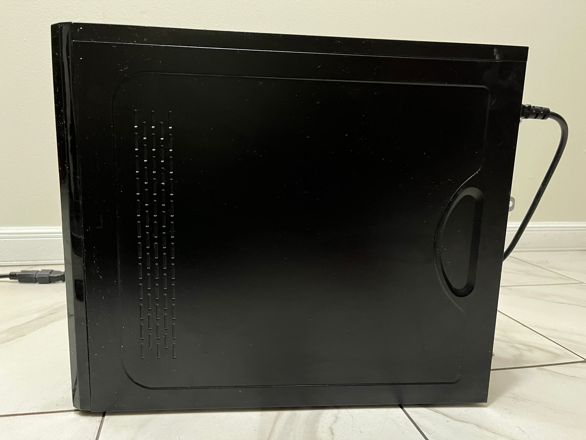 NVIDIA RTX 4060 Ti, Intel Core i7-9700, 16GB RAM, 500GB SSD - High FPS Gaming PC w/ Wi-Fi & BT