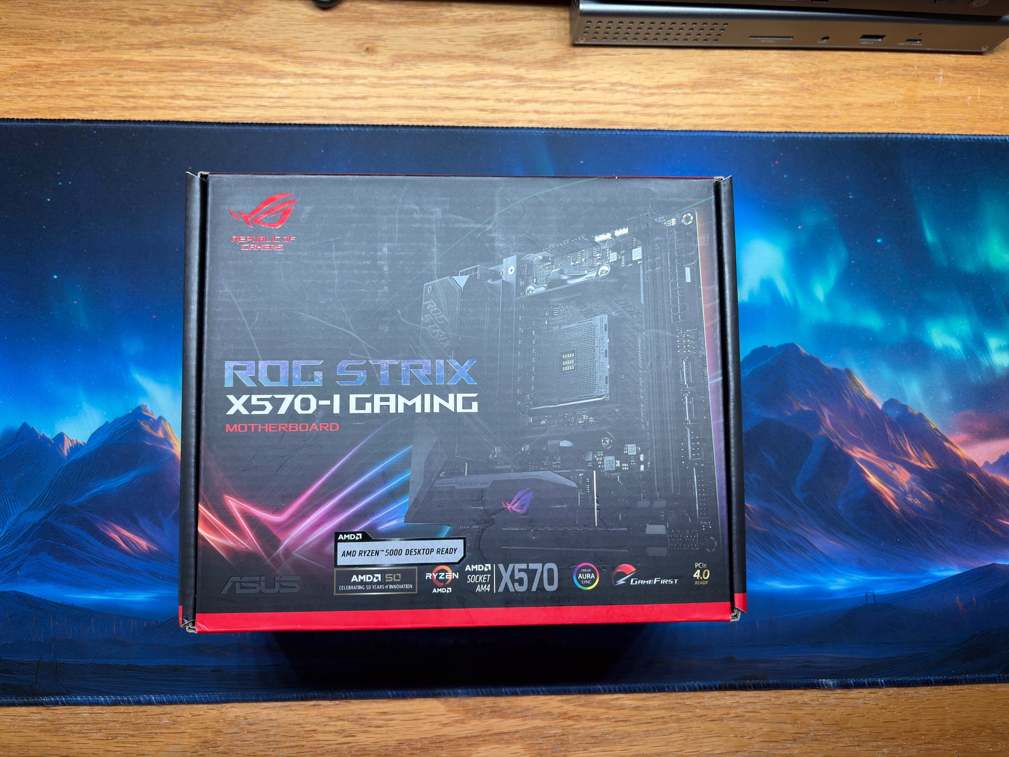 ASUS ROG Strix X570-I Gaming, X570 Mini-ITX Gaming Motherboard