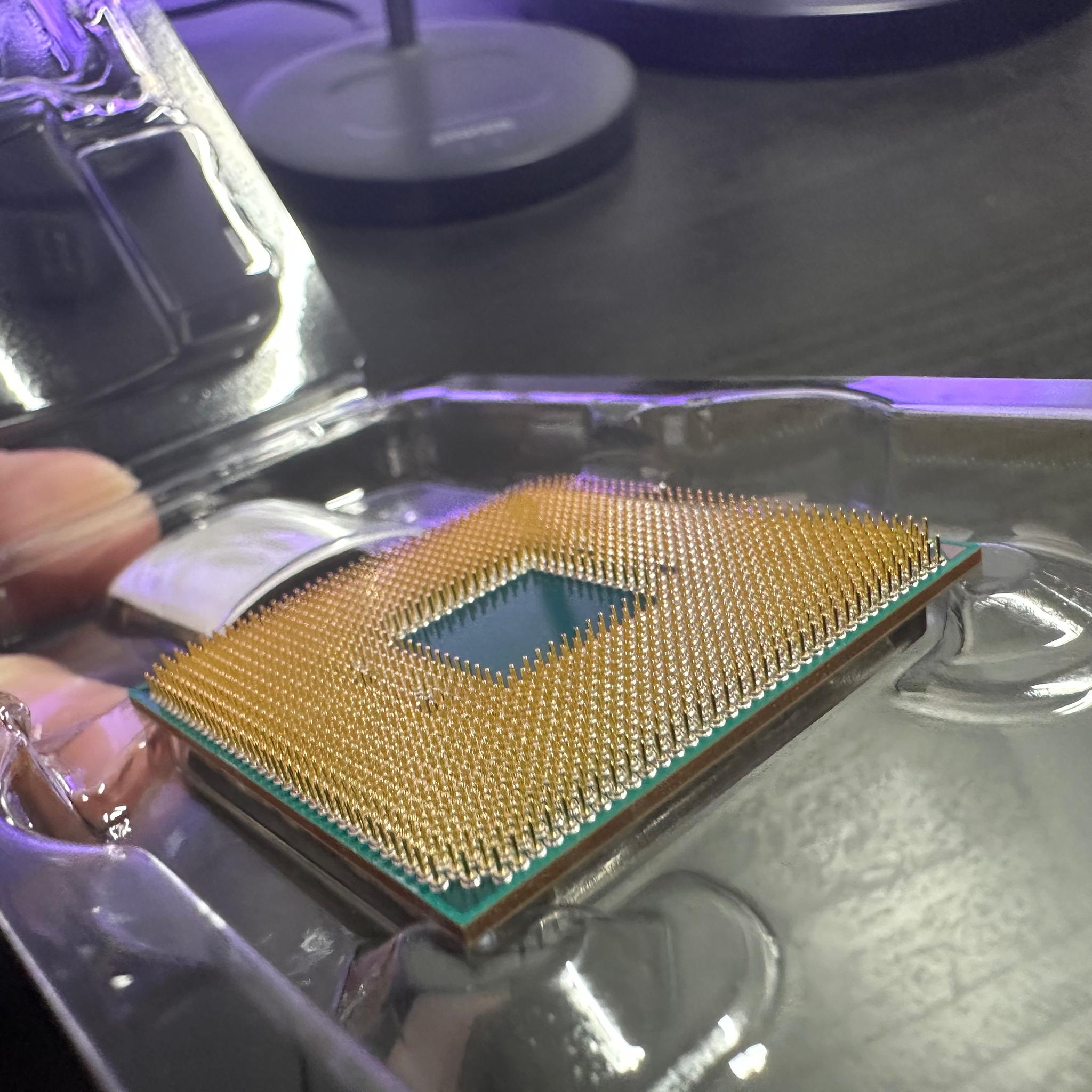 AMD Ryzen 7 2700X 3.7GHz 8 Core AM4