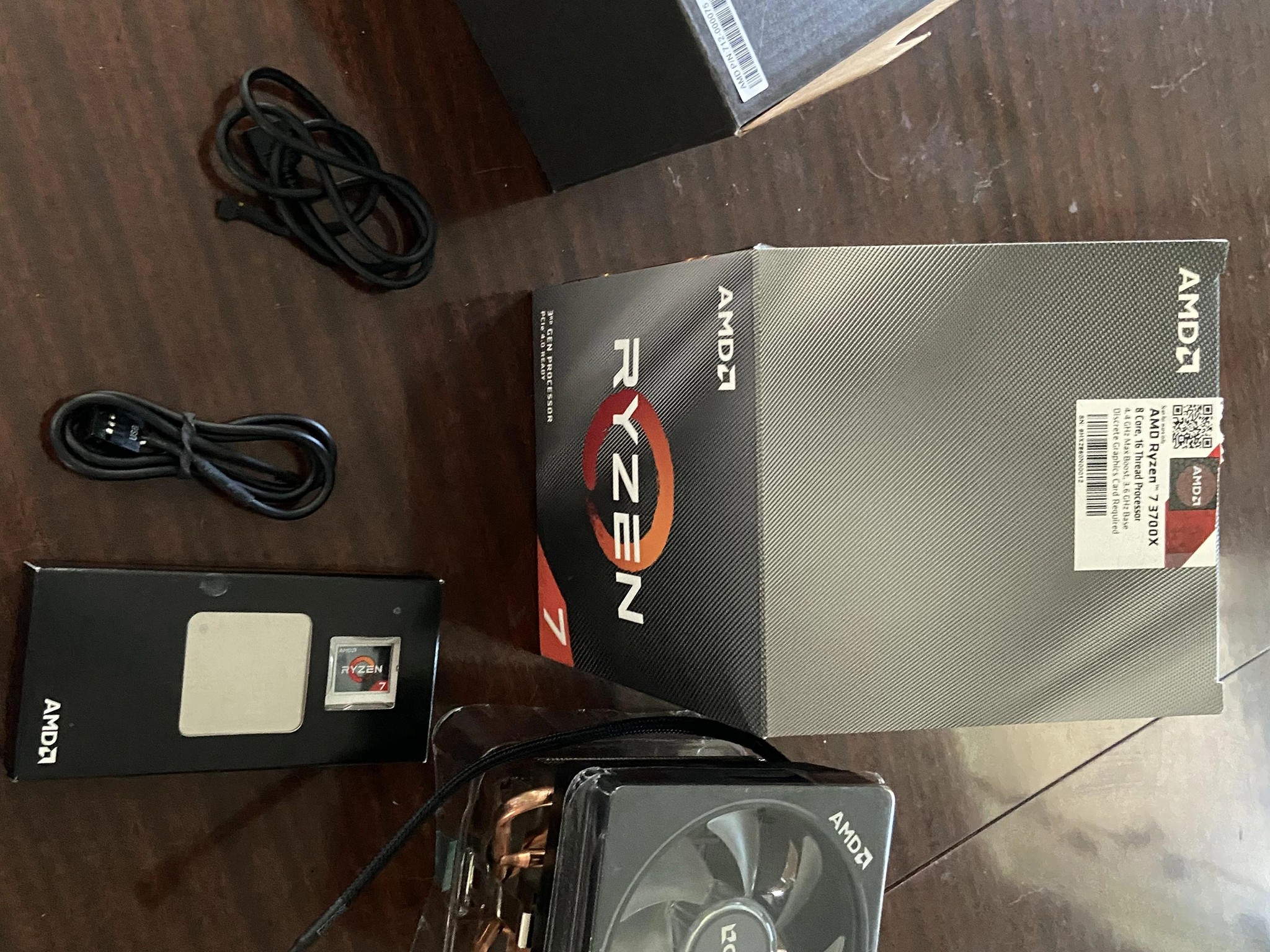 AMD Ryzen 7 3700X