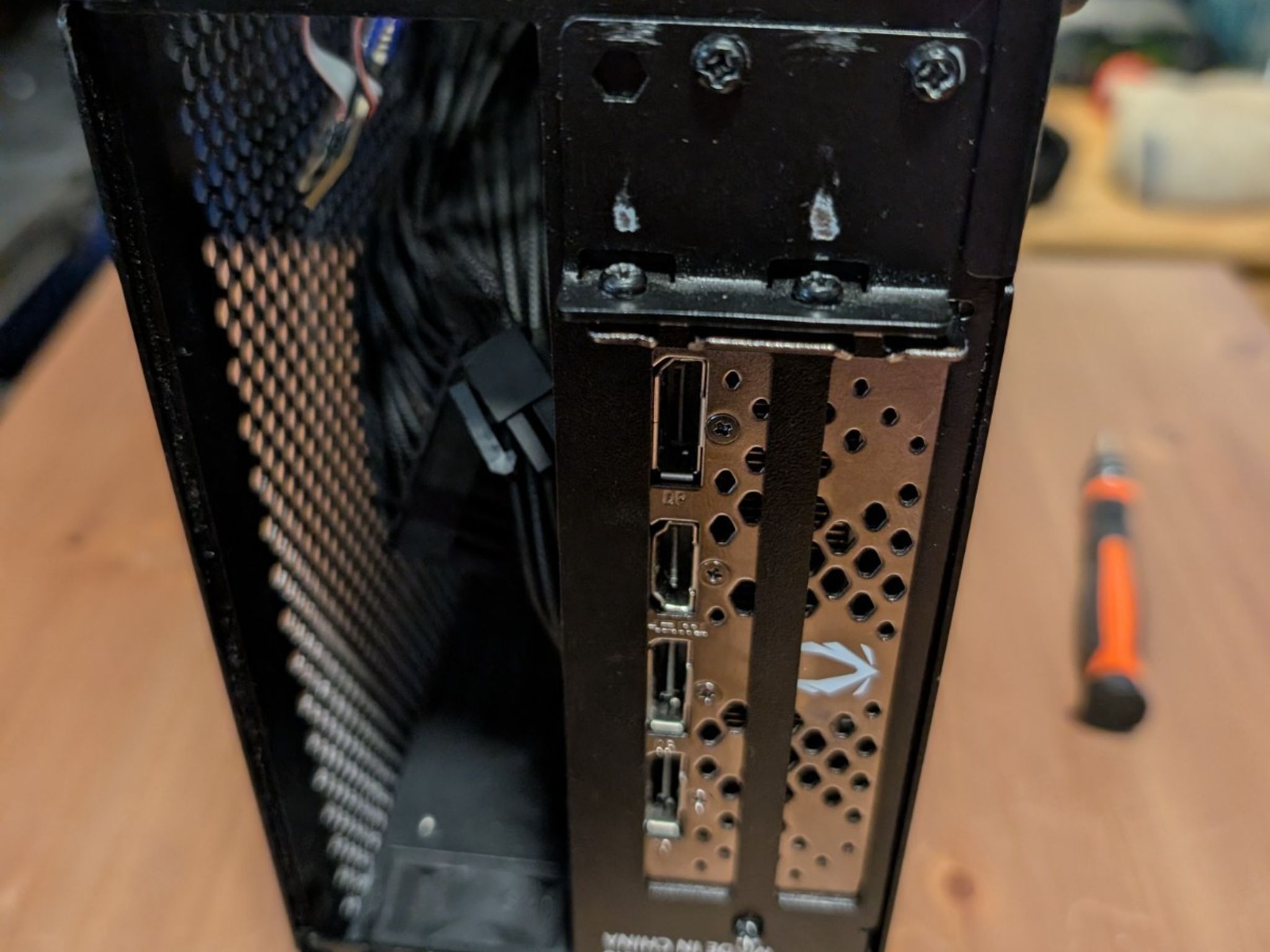 ZOTAC GAMING GeForce RTX 4060 SOLO - 8GB GDDR6 - Ultra-Compact SFF GPU