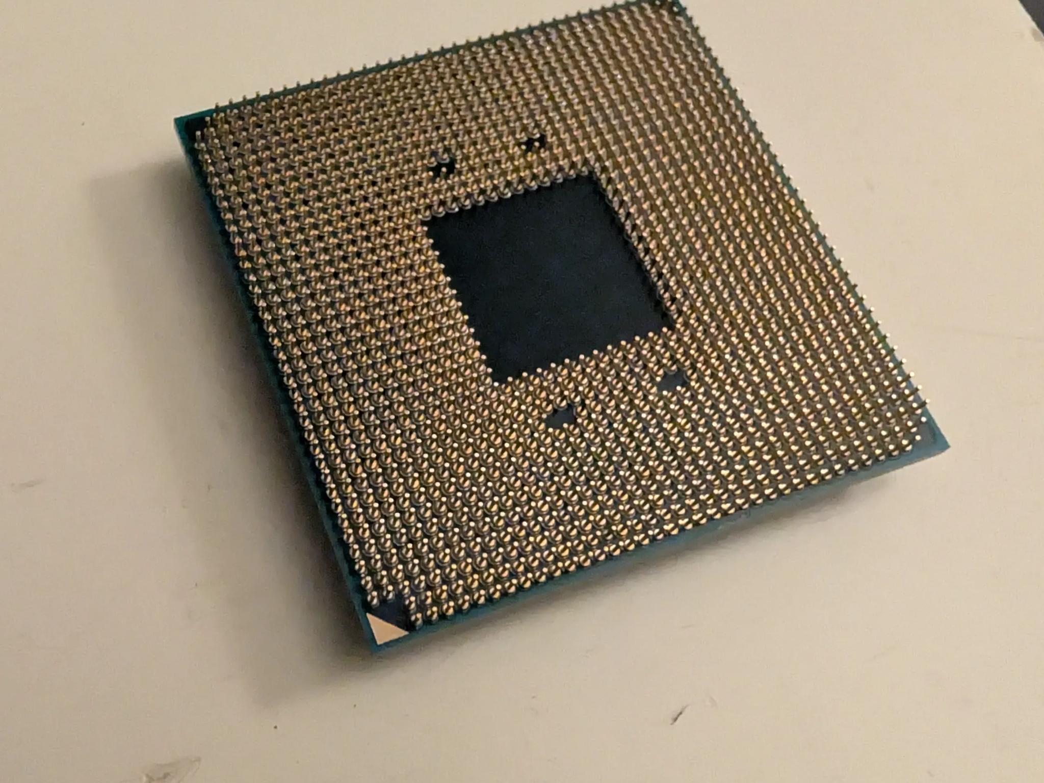BROKEN - Ryzen 5 5600G - No broken, missing, or bent pins