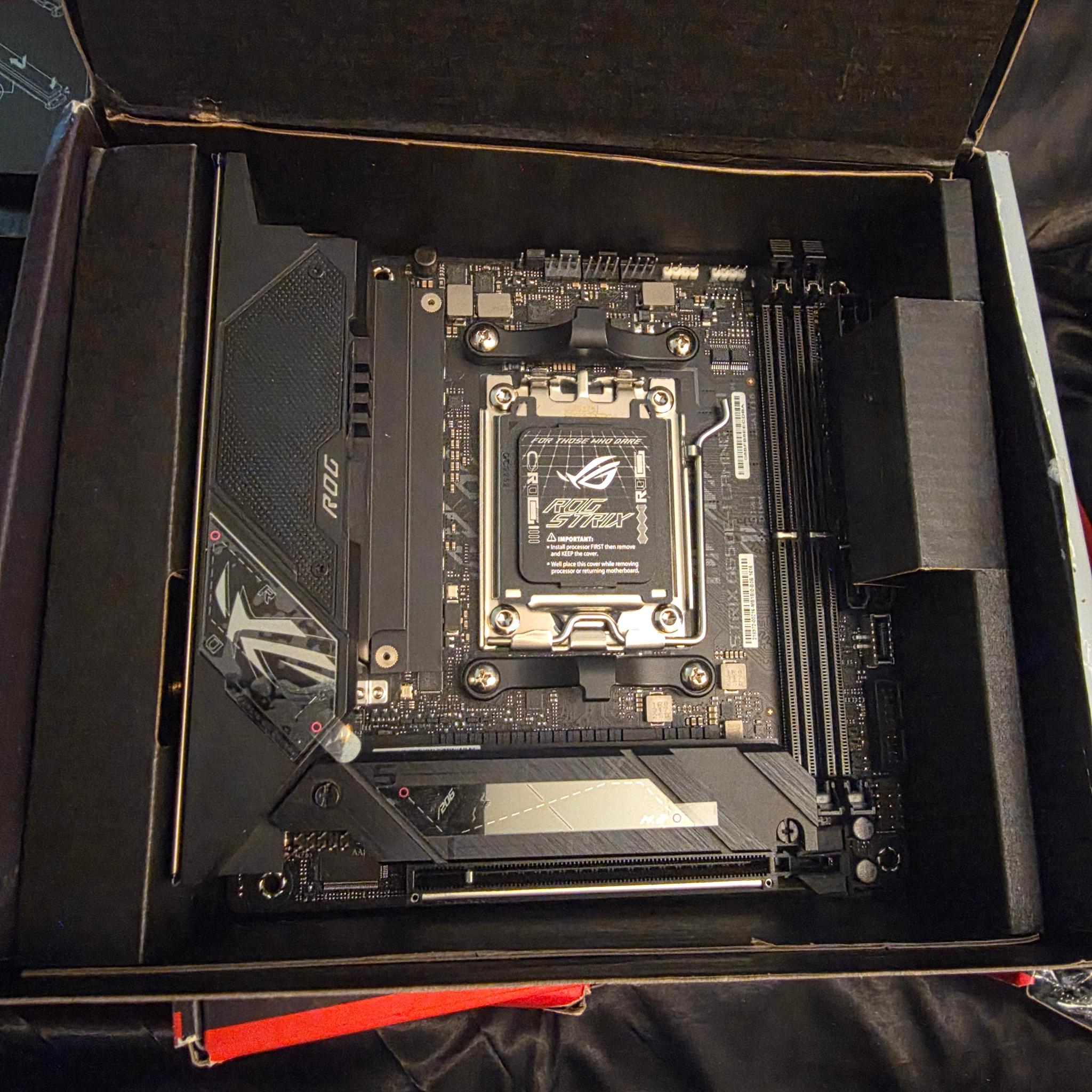 ROG B650E-I GAMING WIFI