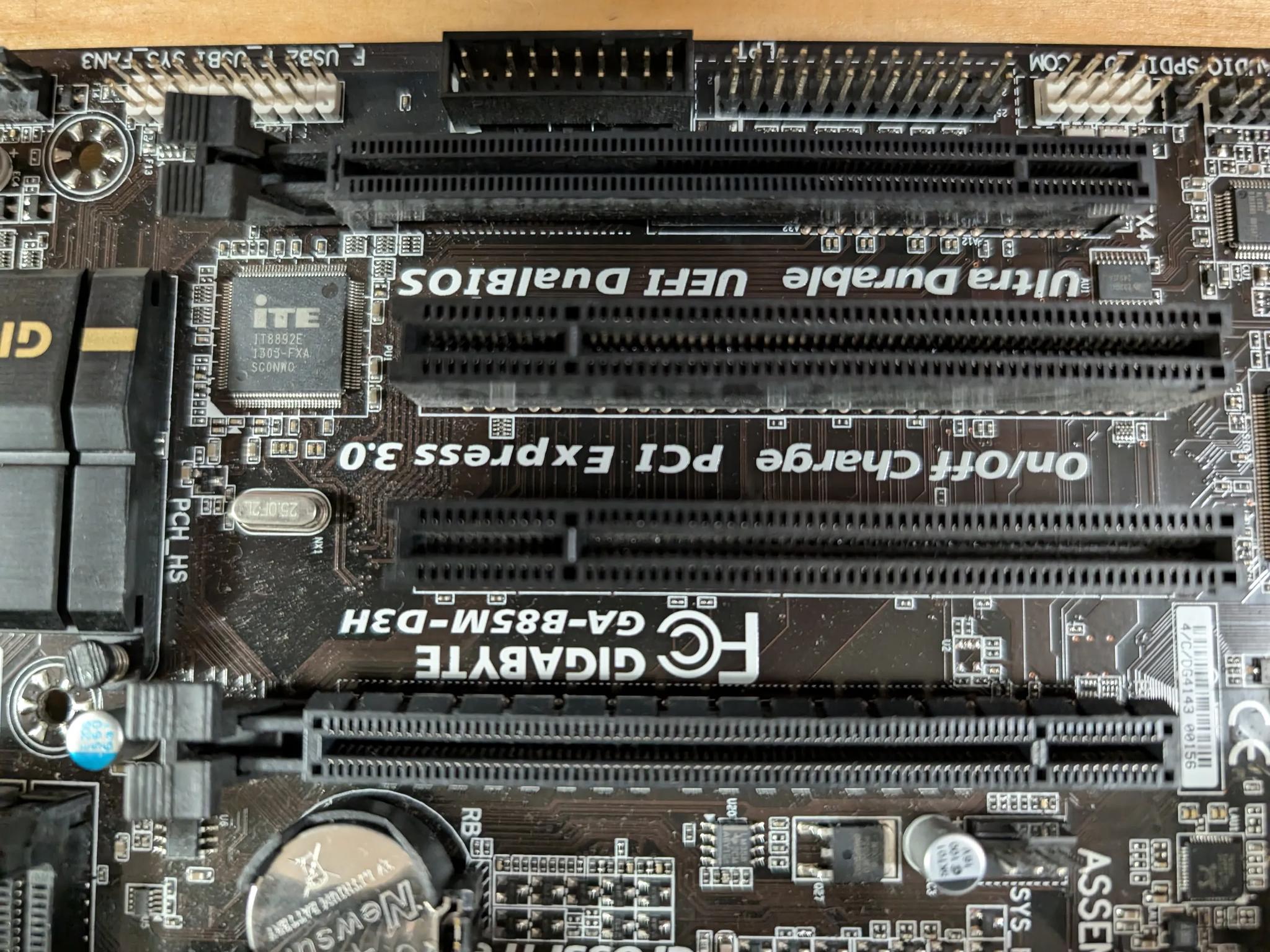 MSI B85M / Intel Core i5 4670 / Arctic cooler combo