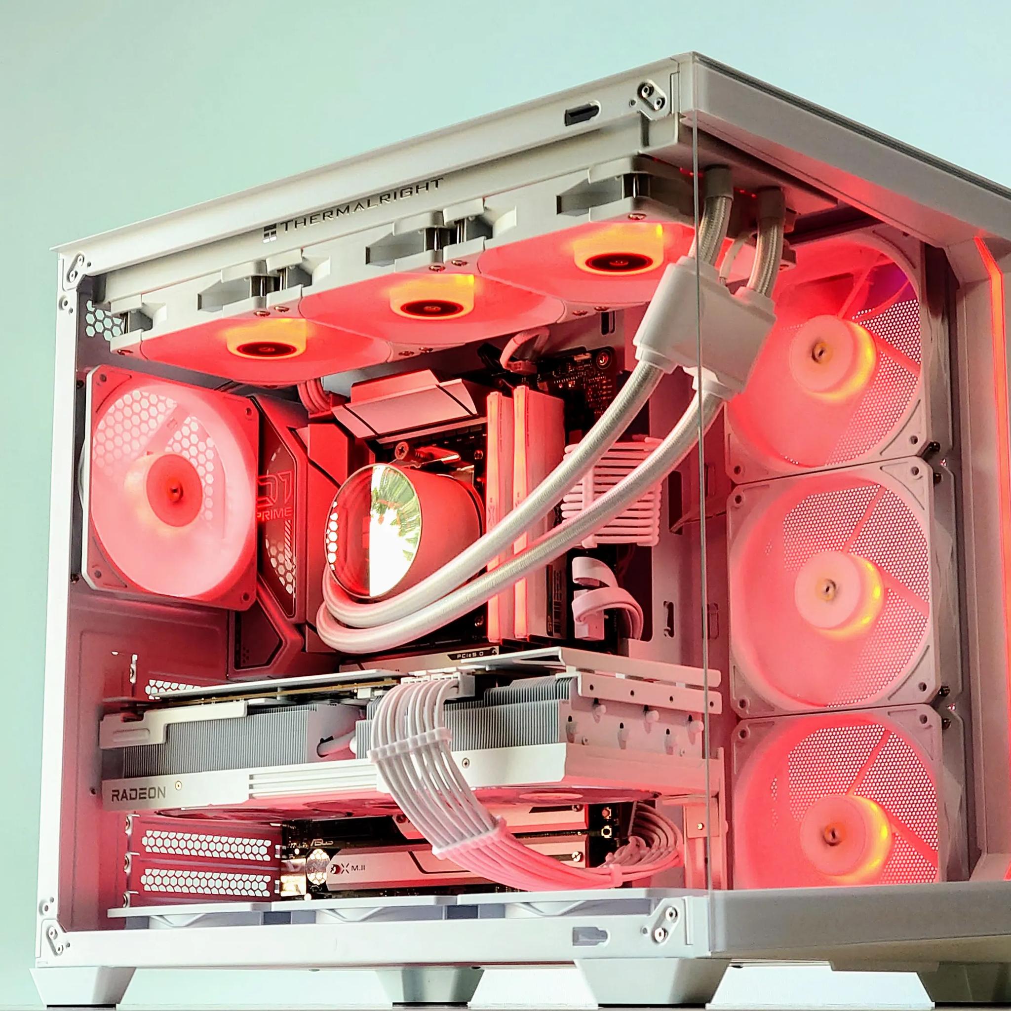 ❄️🤍🐻‍❄️Artic⚪AMD RX 7900 XT 20GB⚪AMD Ryzen 7 7700⚪32GB DDR5⚪2TB NVME
