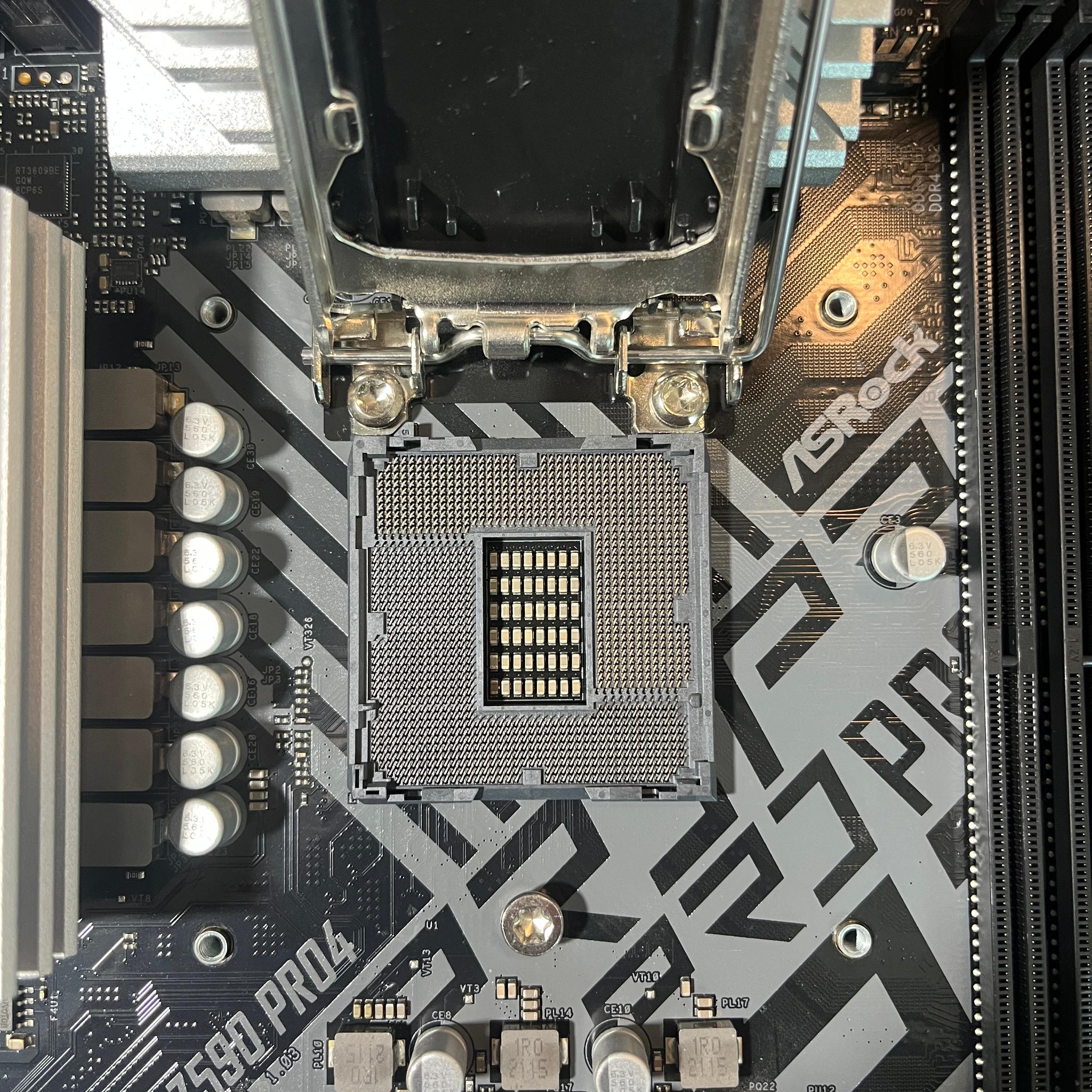 ASRock Z590 PRO4 ATX Motherboard LGA1200 Intel DDR4 PCIe HDMI USB Gaming
