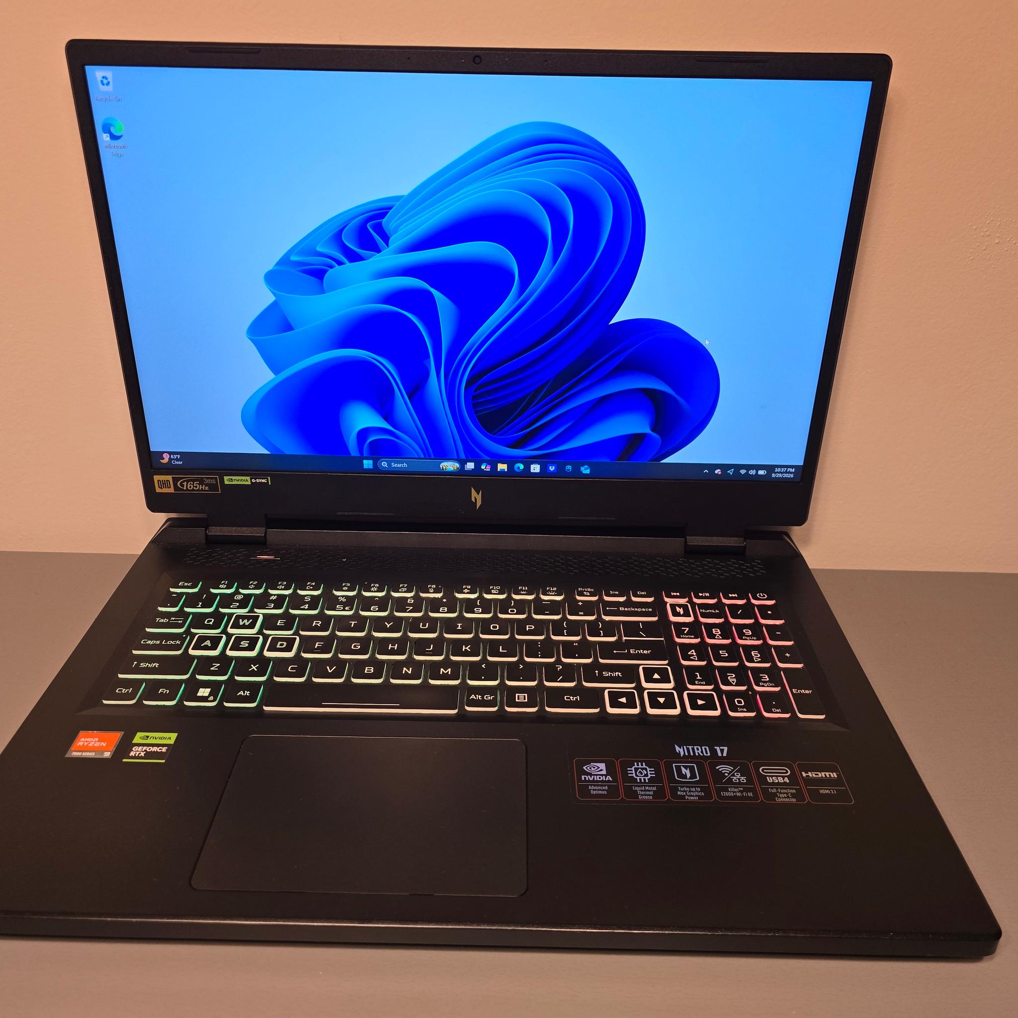 Share Acer Nitro 17 Ryzen 9 7940hs 32GB 1TB SSD RTX 4070 QHD 165hz - Excellent