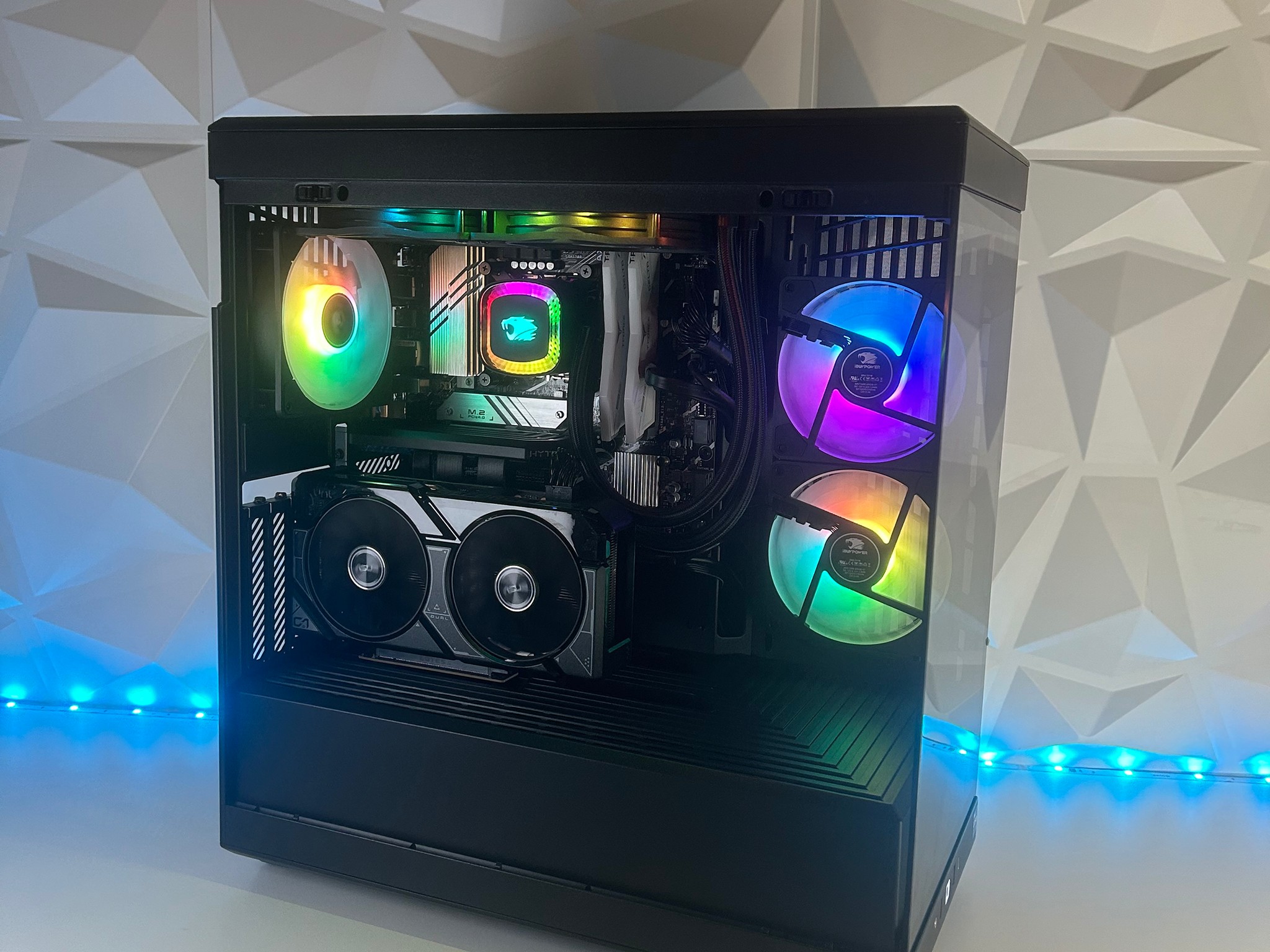 iBuyPower PC (i7 13700F, RTX 4060 Ti 16GB, 32GB Ram, 2TB SSD)