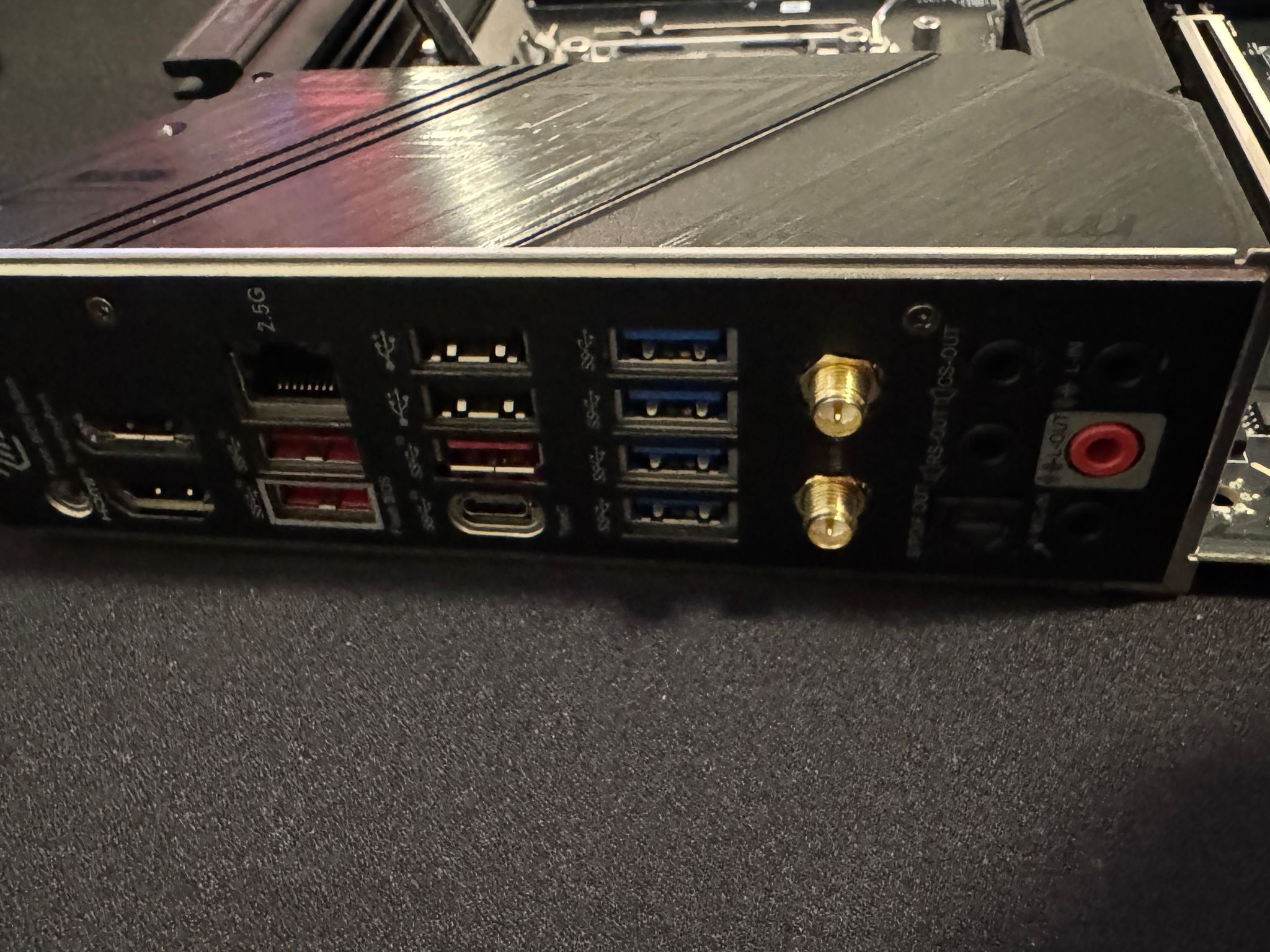 MSI MAG B650 TOMAHAWK WIFI