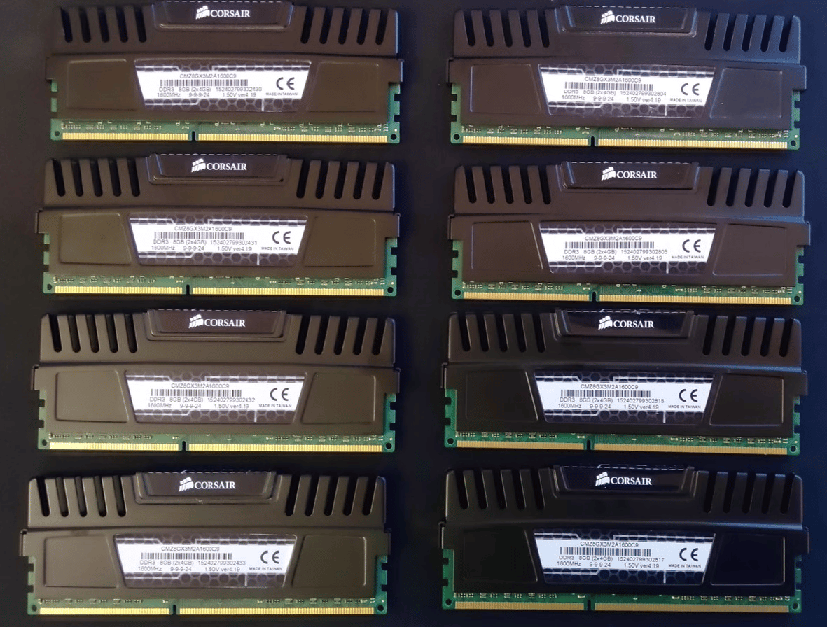 Corsair Vengeance 32GB(8x4GB) DDR3 1600MHz CL9 RAM