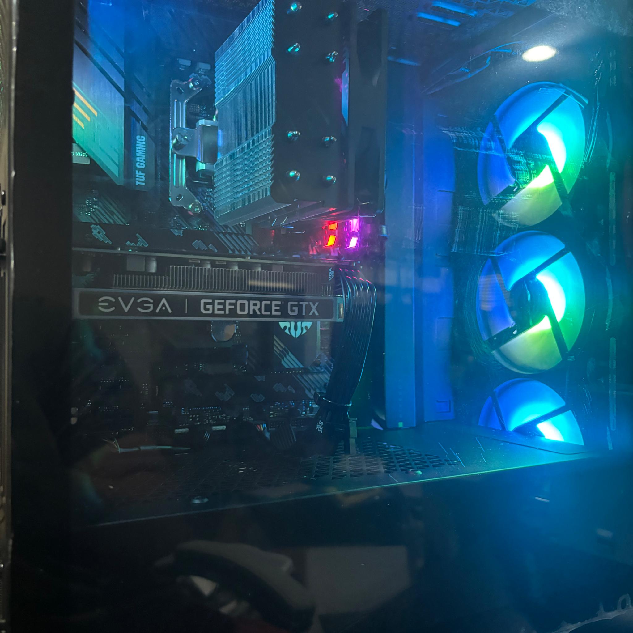 Gaming PC Ryzen 5 5500 GTX 1660 TI 16GB DDR4