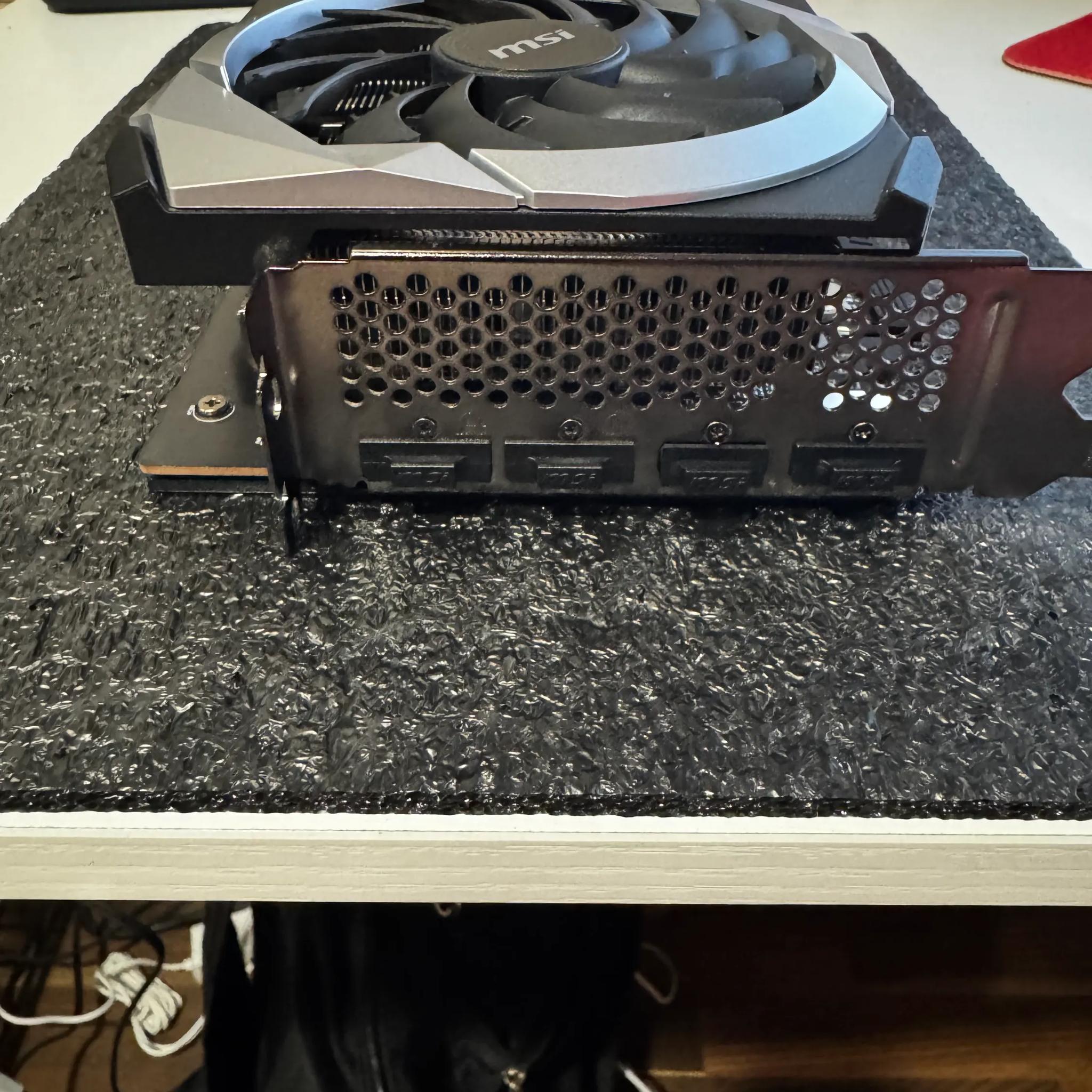 MSI Mech 2X/AMD Radeon RX 6750XT