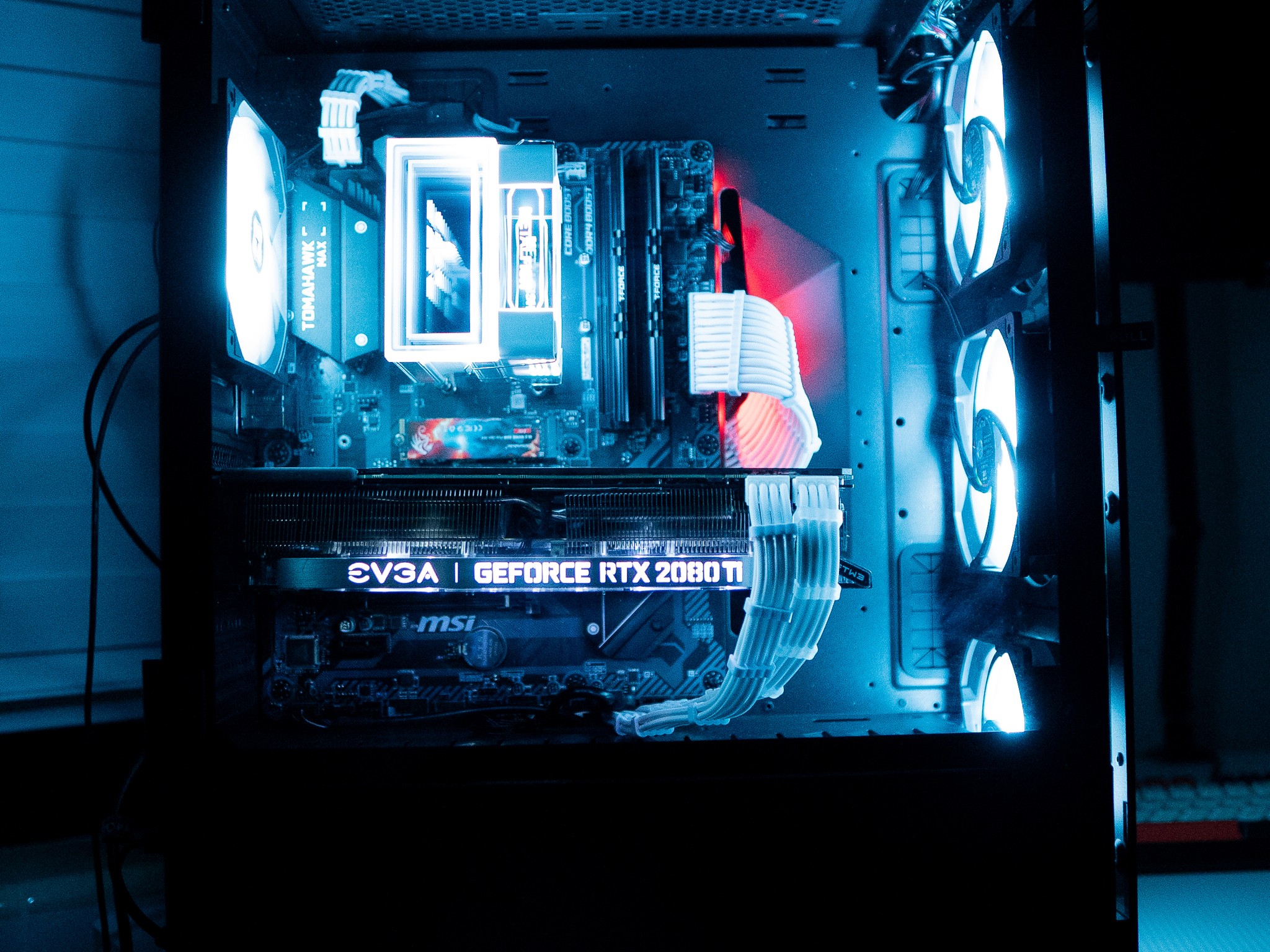 ⚪🟣 | NVIDIA RTX 2080Ti | RYZEN 5 3600X | 16GB DDR4 RAM | 1TB NVME SSD | Amethyst Achiever 2.0