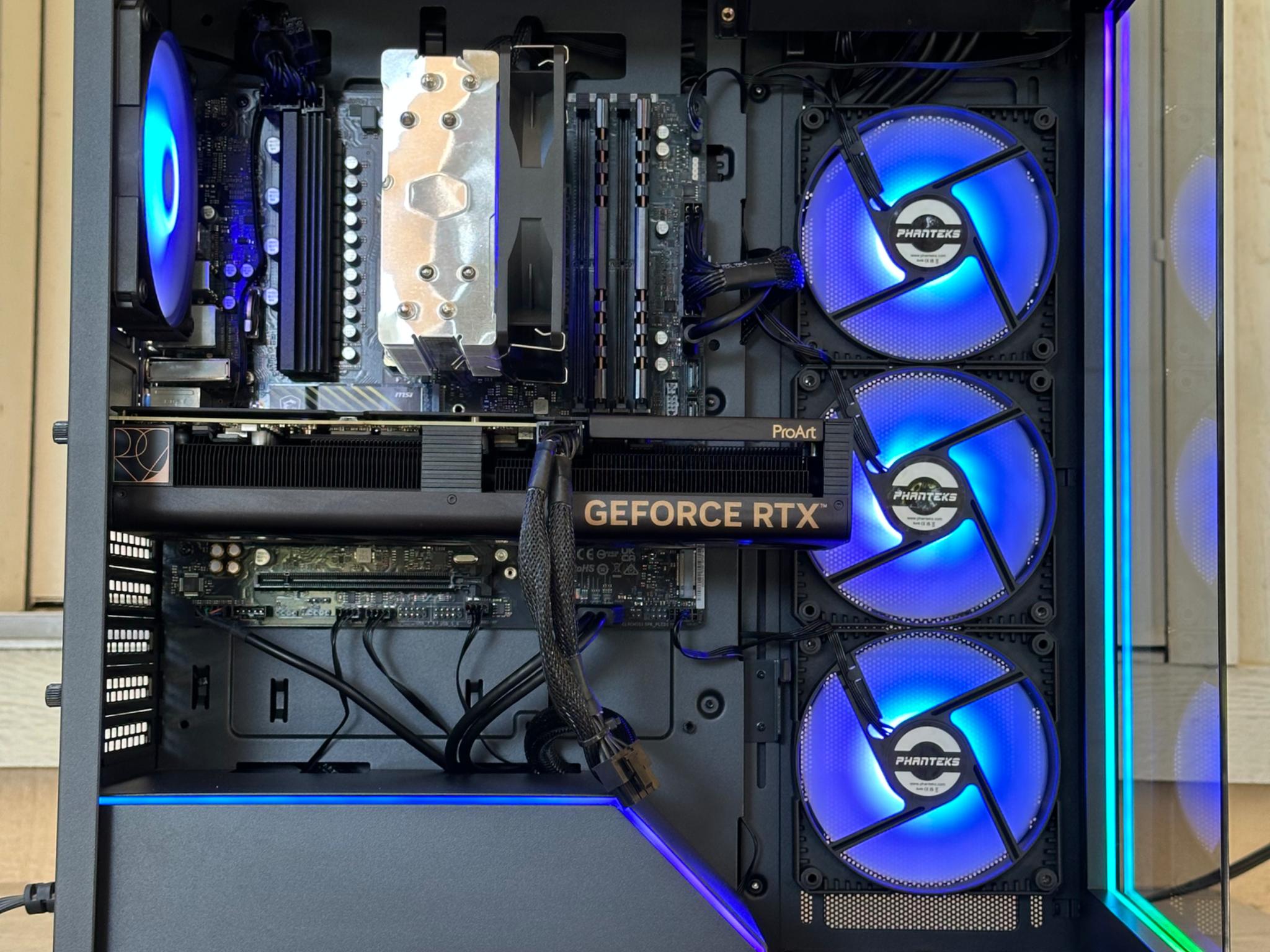 Ryzen 7 7700 / RTX 4060 Ti 16GB / 32GB DDR5 / 2TB MSI Nvme ssd / Windows 11
