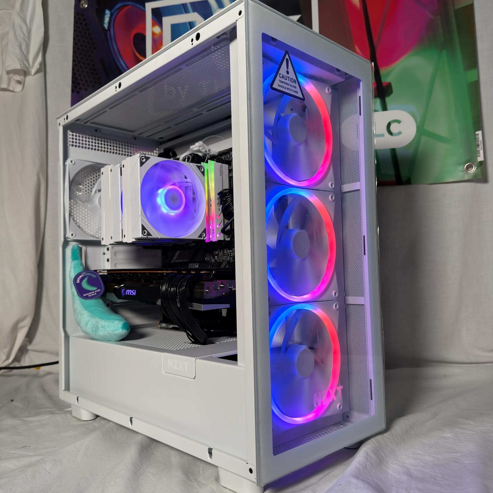 RX 7900XTX Ryzen 7 9800X3D