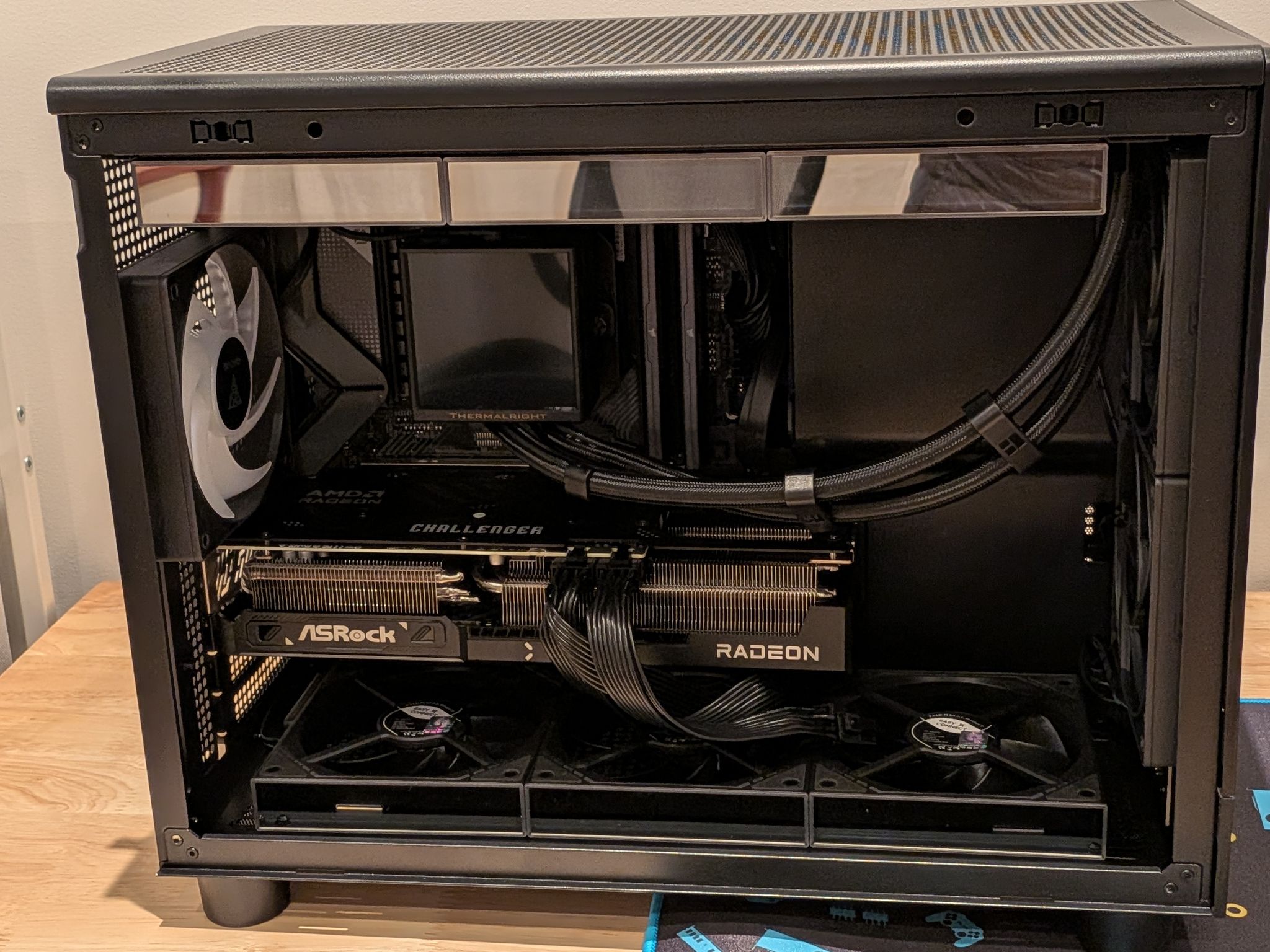 4K Aqua - RX 9070 XT, Ryzen 7 9700X, 32 GB DDR5 RAM, 2 TB Gen 4 NVME, Liquid Cooled, RGB